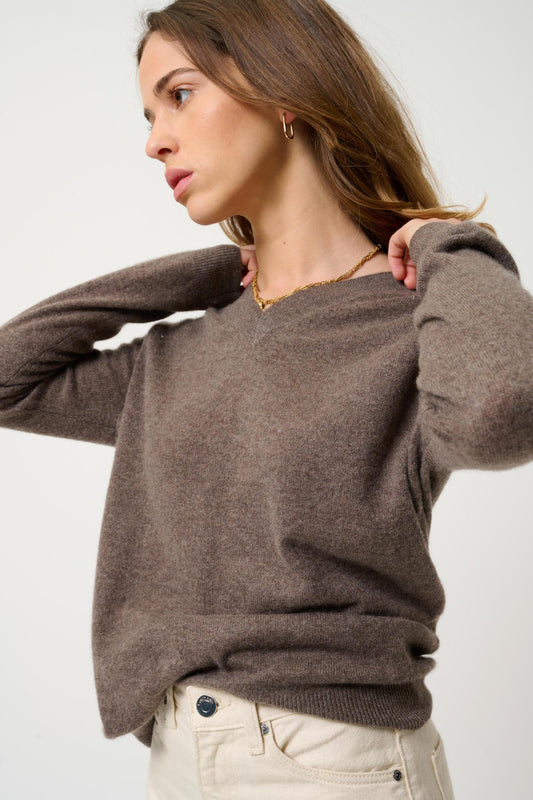 SAVANNAH taupe mottled v-neck sweater 100% cashmere