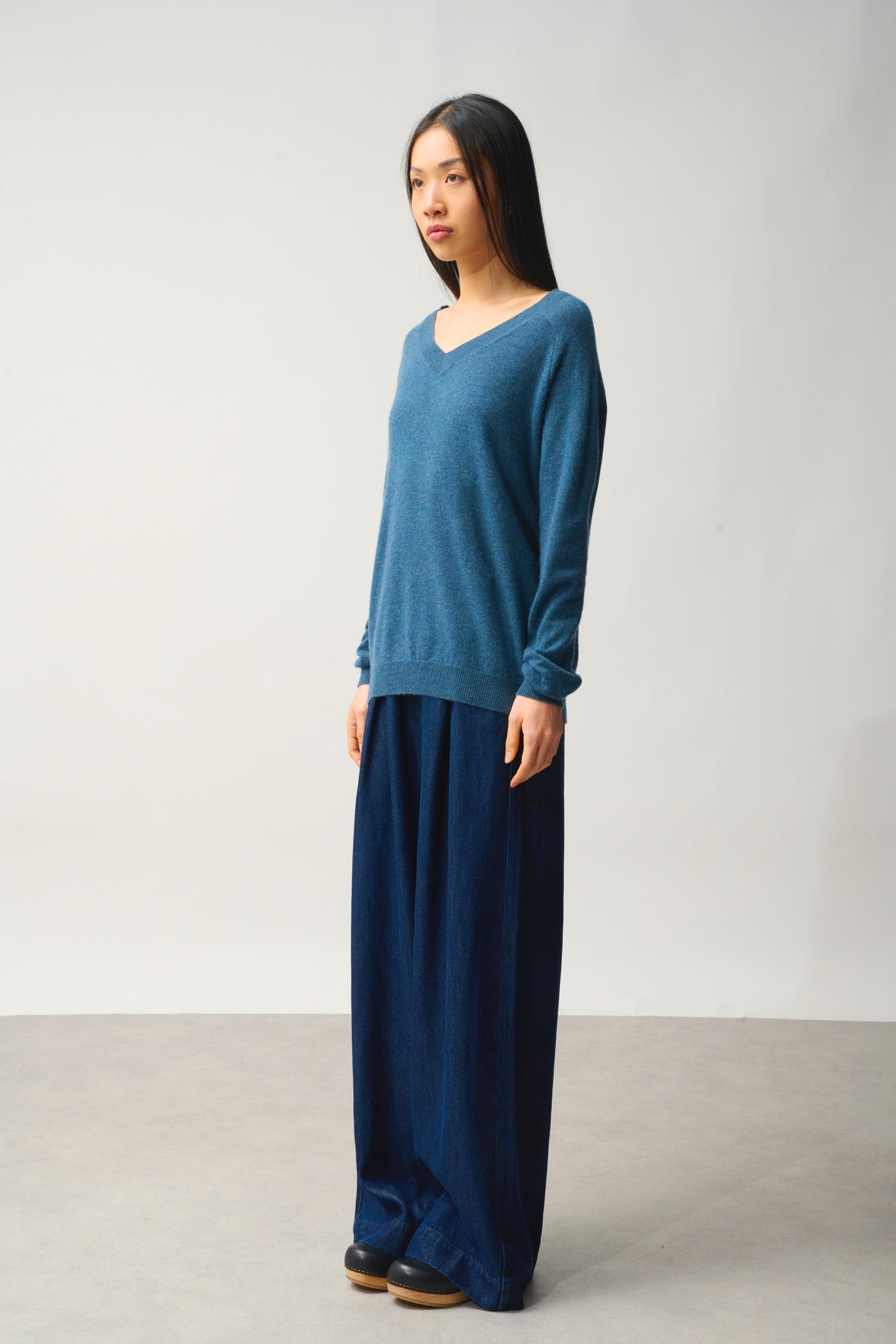 SAVANNAH Pullover mit V-Ausschnitt entengrün meliert 100% Kaschmir