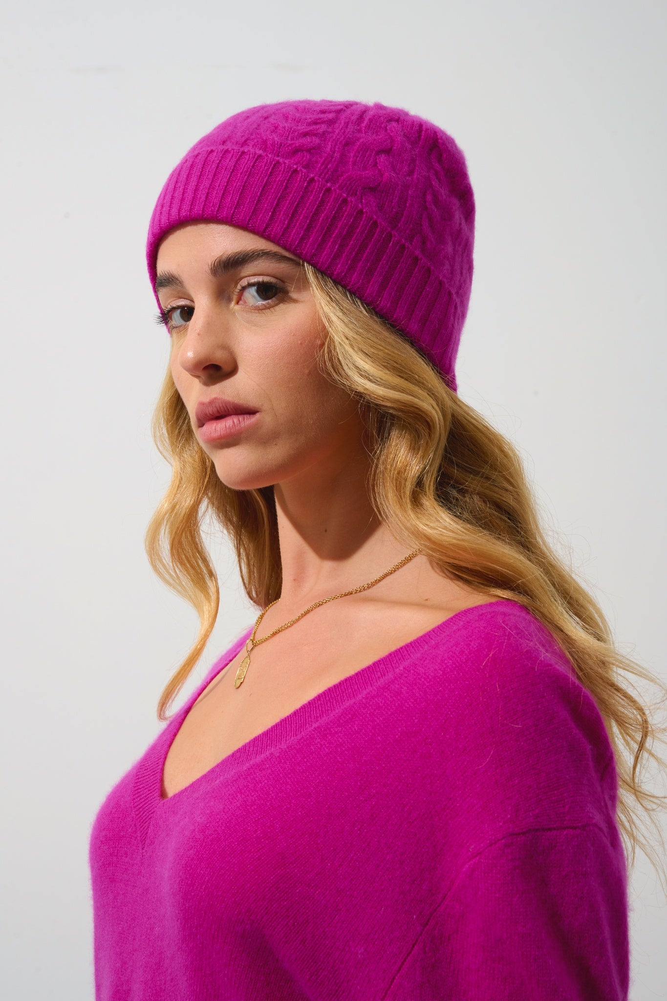 SCOTT bonnet 4 fils violine 100% cachemire