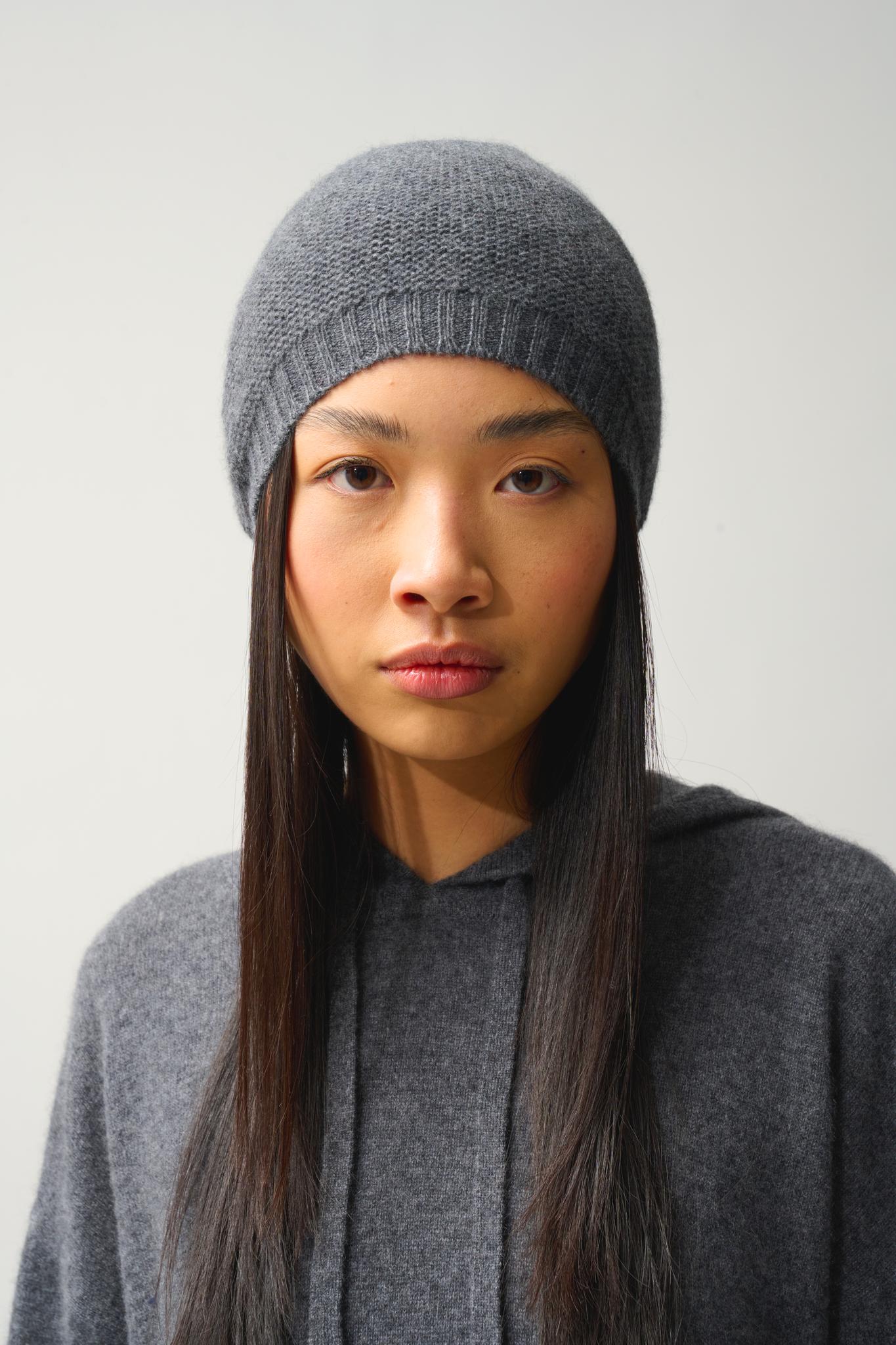 STEFANA 4-thread beanie anthracite mottled 100% cashmere