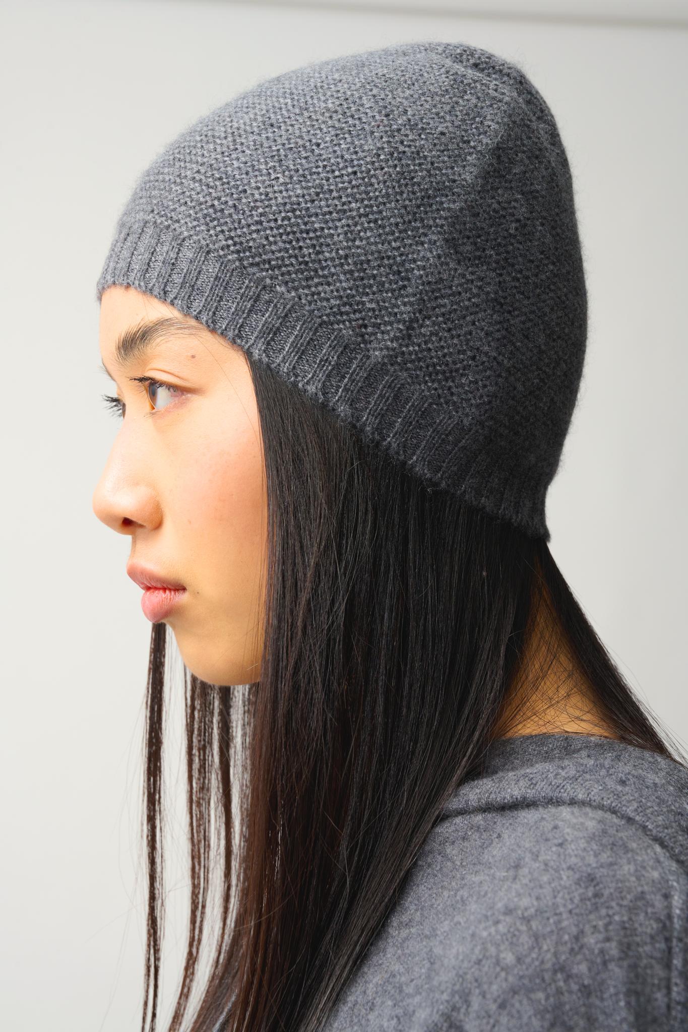 STEFANA 4-thread beanie anthracite mottled 100% cashmere