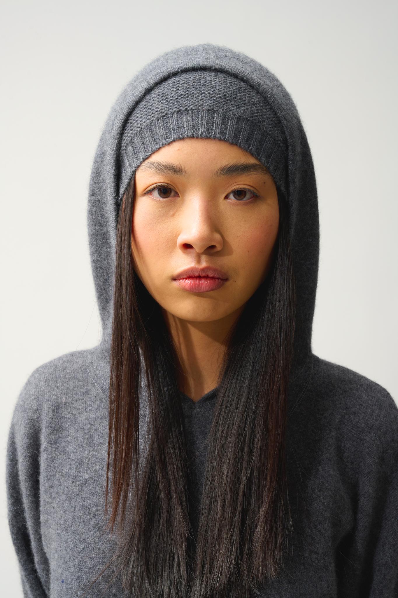 STEFANA 4-thread beanie anthracite mottled 100% cashmere