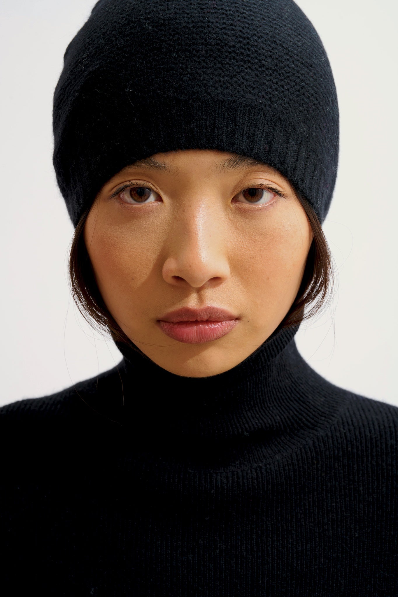 STEFANA bonnet 4 fils noir 100% cachemire