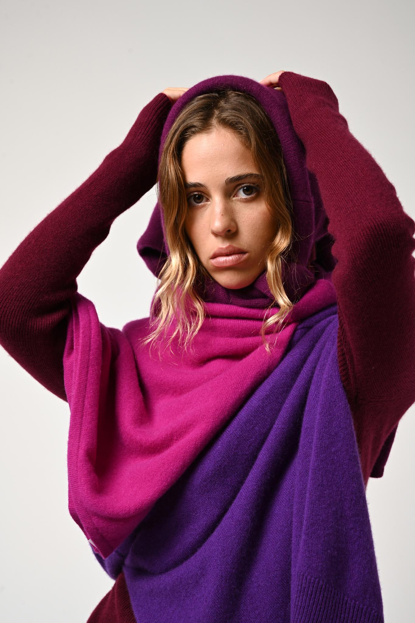 SUZIE burgunderfarbener Rollkragenpullover 100% Kaschmir