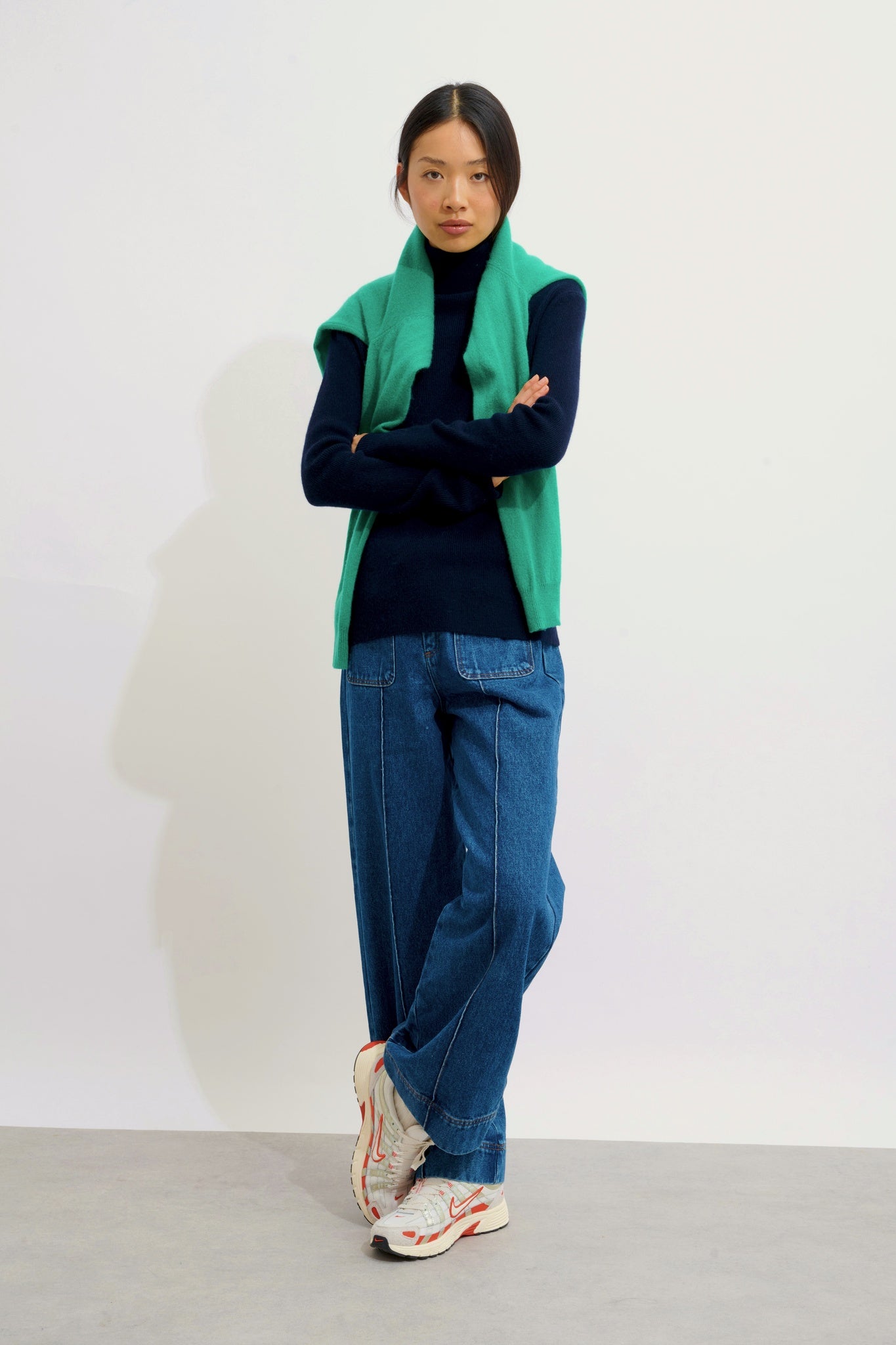 SUZIE pull col roulé navy 100% cachemire