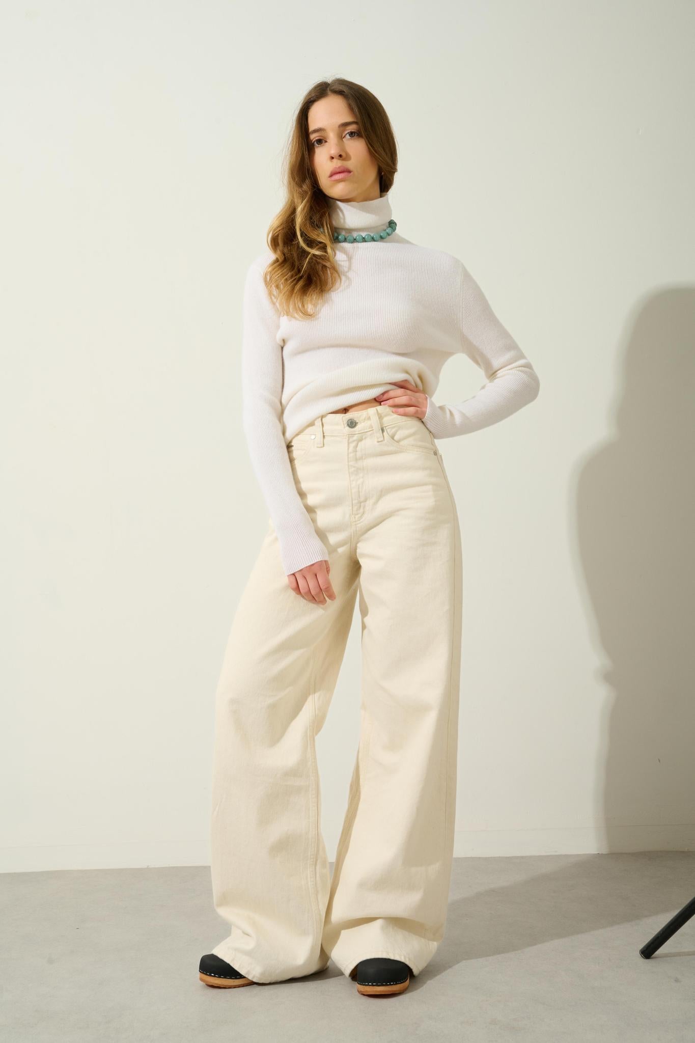 SUZIE snow turtleneck sweater 100% cashmere