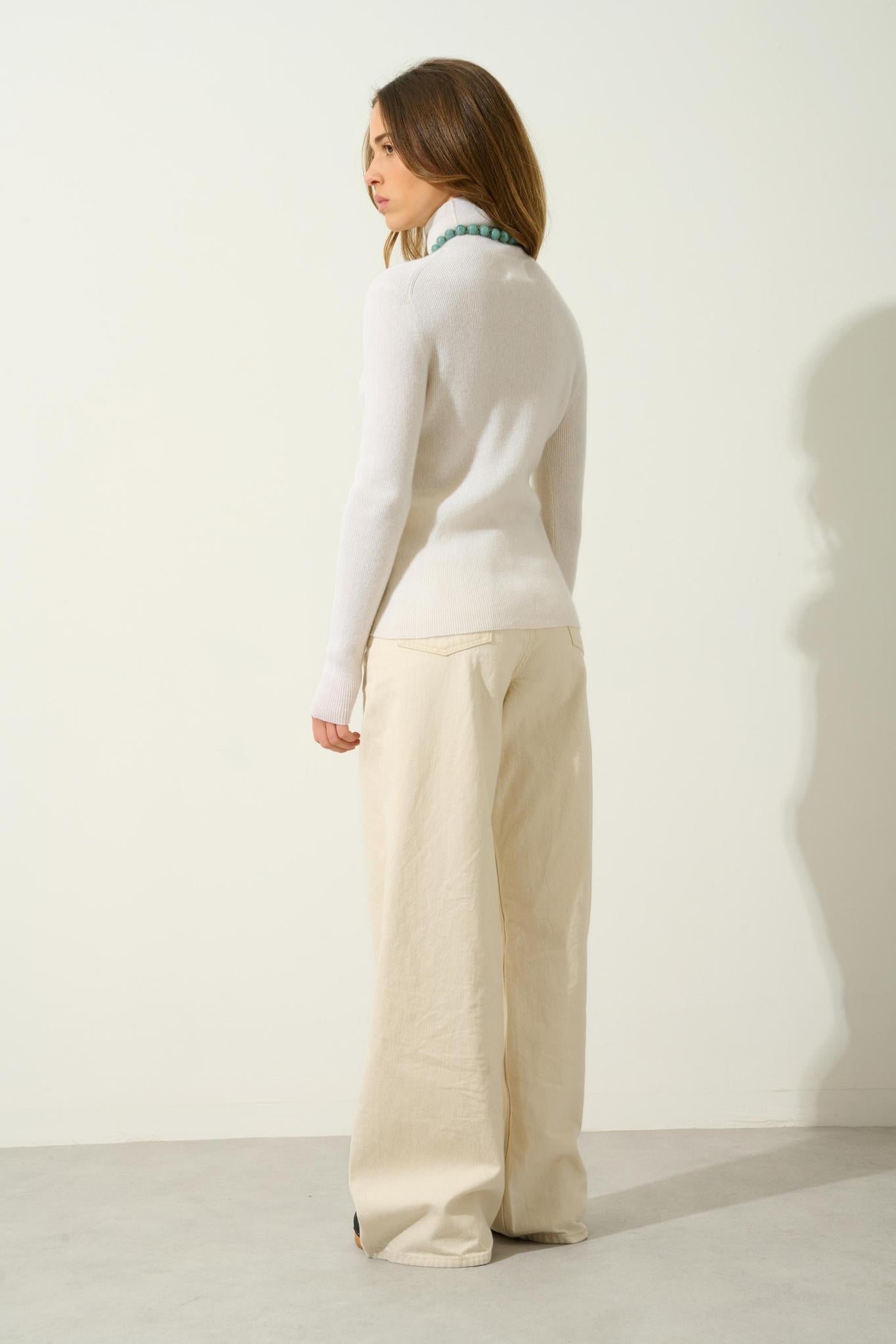 SUZIE snow turtleneck sweater 100% cashmere