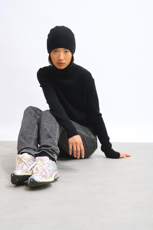 SUZIE black turtleneck sweater 100% cashmere