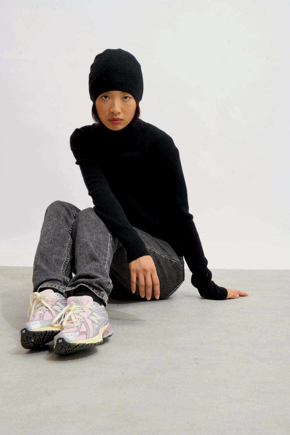 SUZIE black turtleneck sweater 100% cashmere