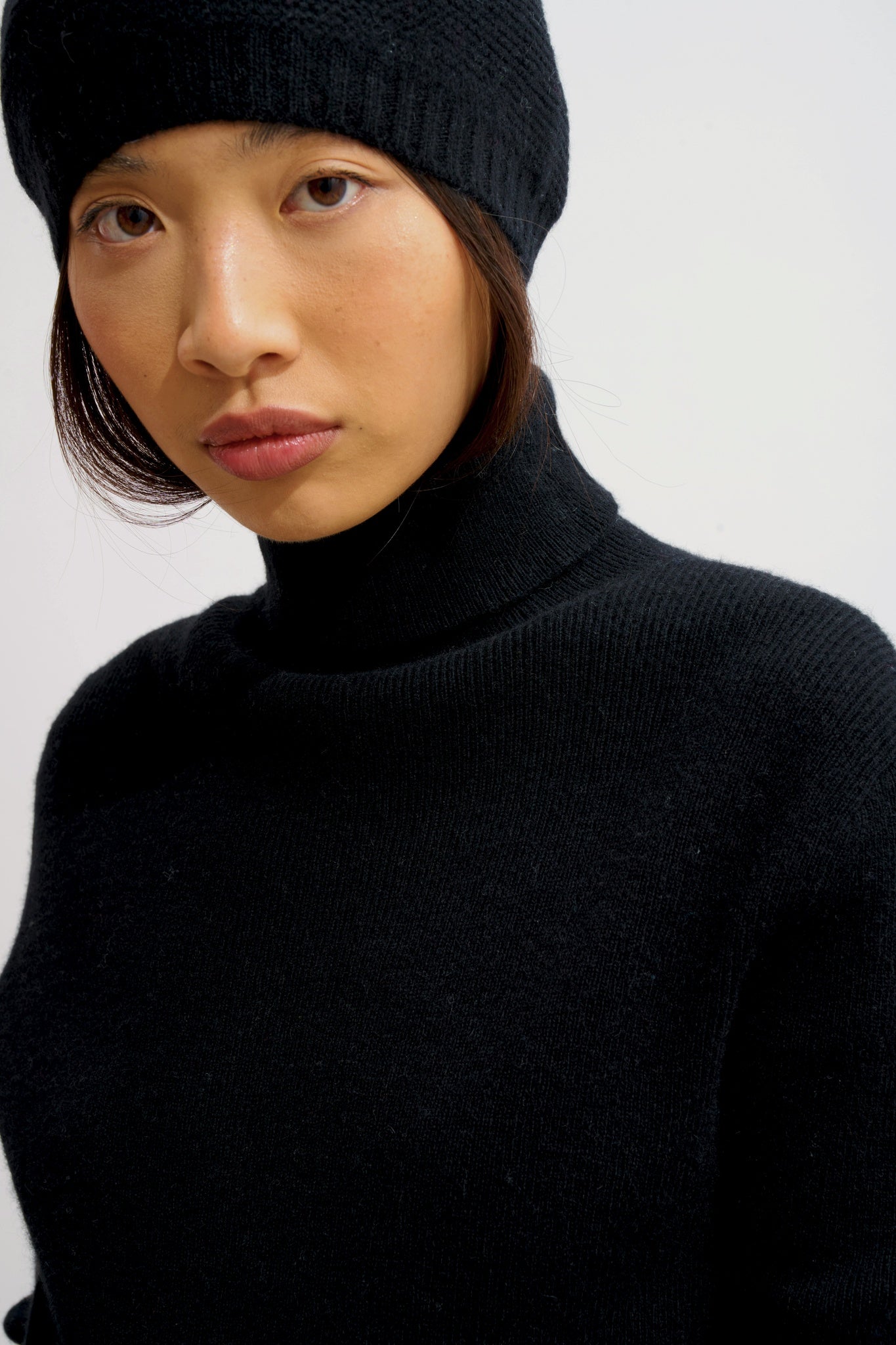 SUZIE schwarzer Rollkragenpullover 100% Kaschmir