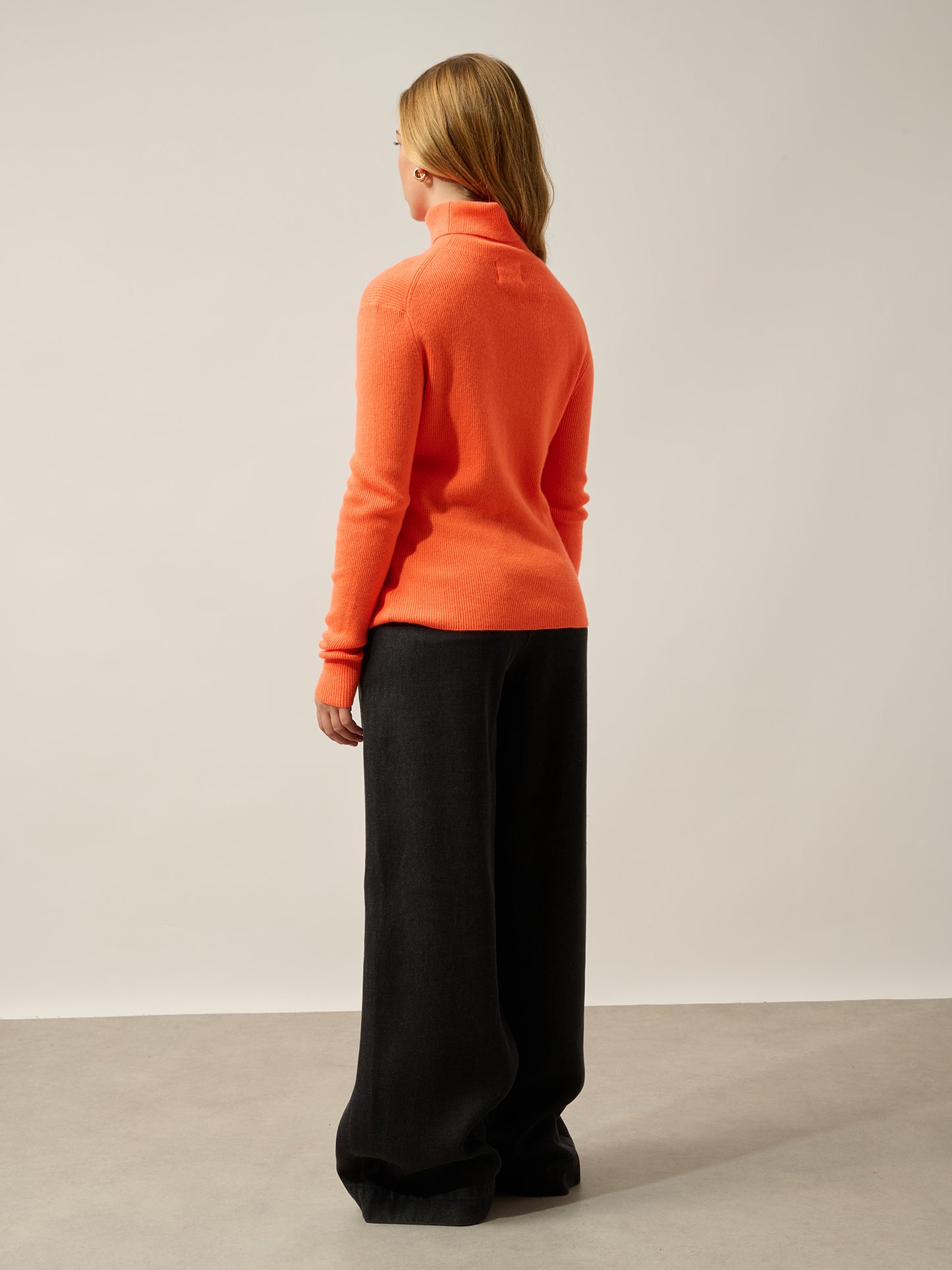 SUZIE pull col roulé orange fluo 100% cachemire