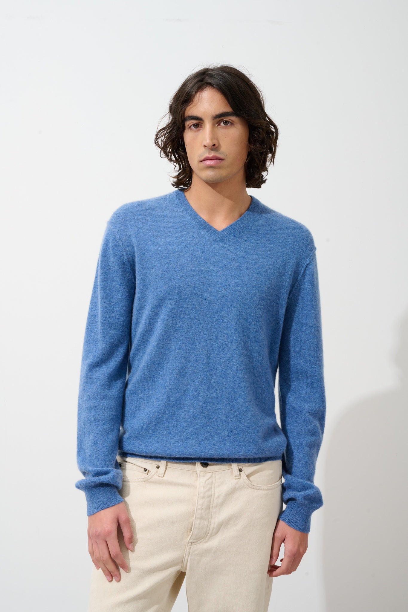 TIMEO pull col v bleu denim 100% cachemire