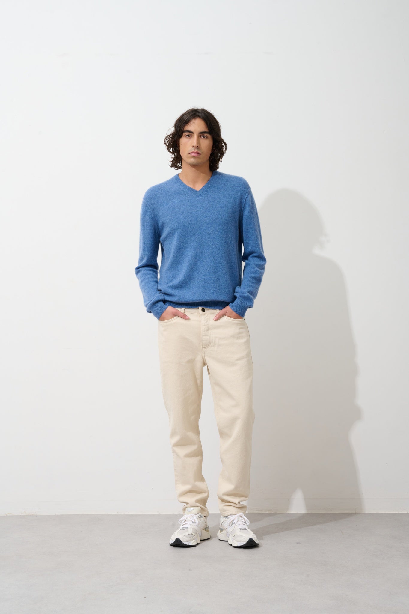TIMEO pull col v bleu denim 100% cachemire