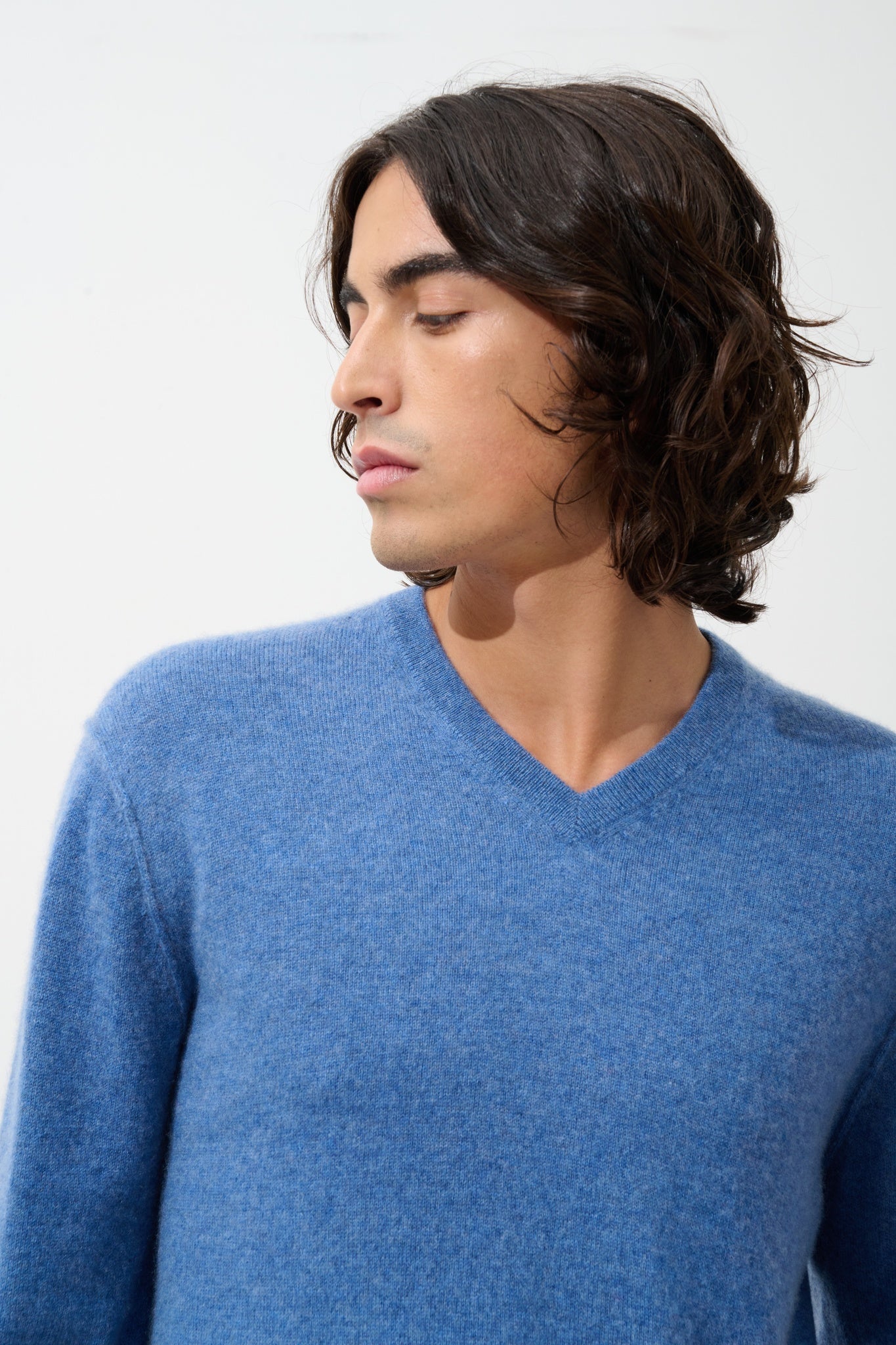 TIMEO pull col v bleu denim 100% cachemire