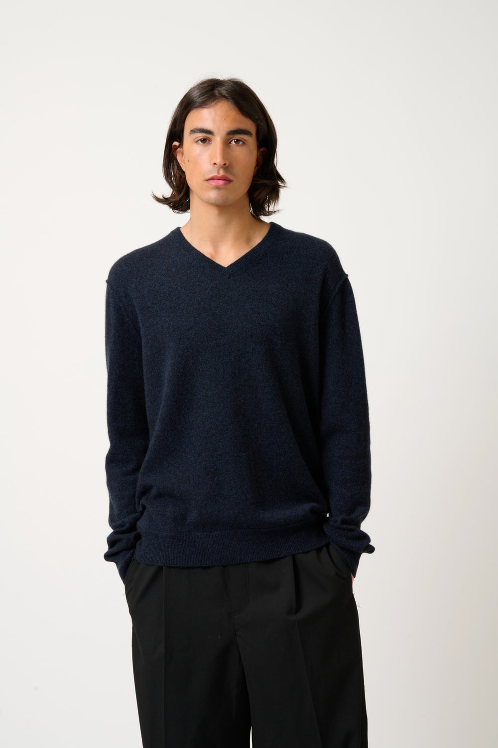 TIMEO Pullover mit V-Ausschnitt Kaviar 100% Kaschmir