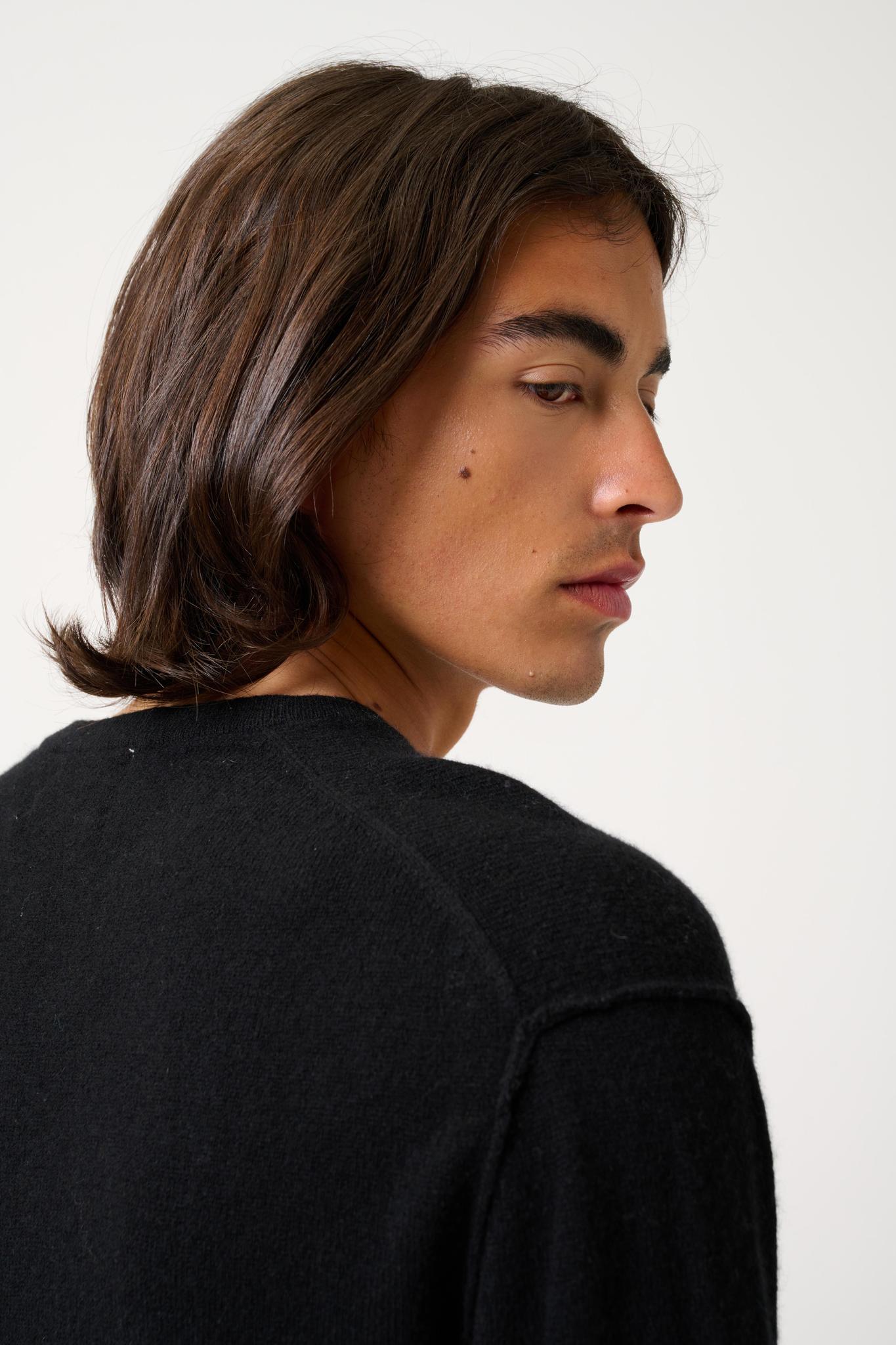 TIMEO black v-neck sweater 100% cashmere