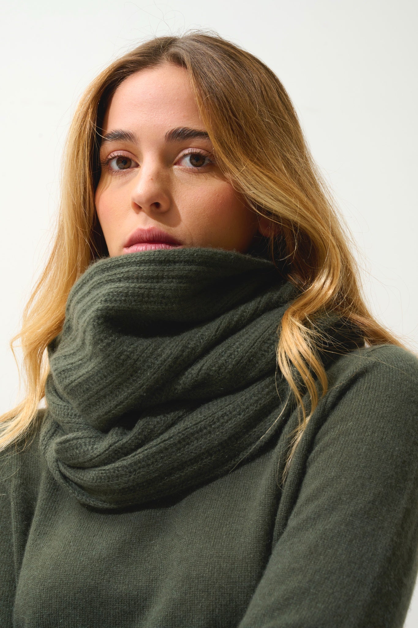 TOMMY tour de cou 4 fils kaki 100% cachemire