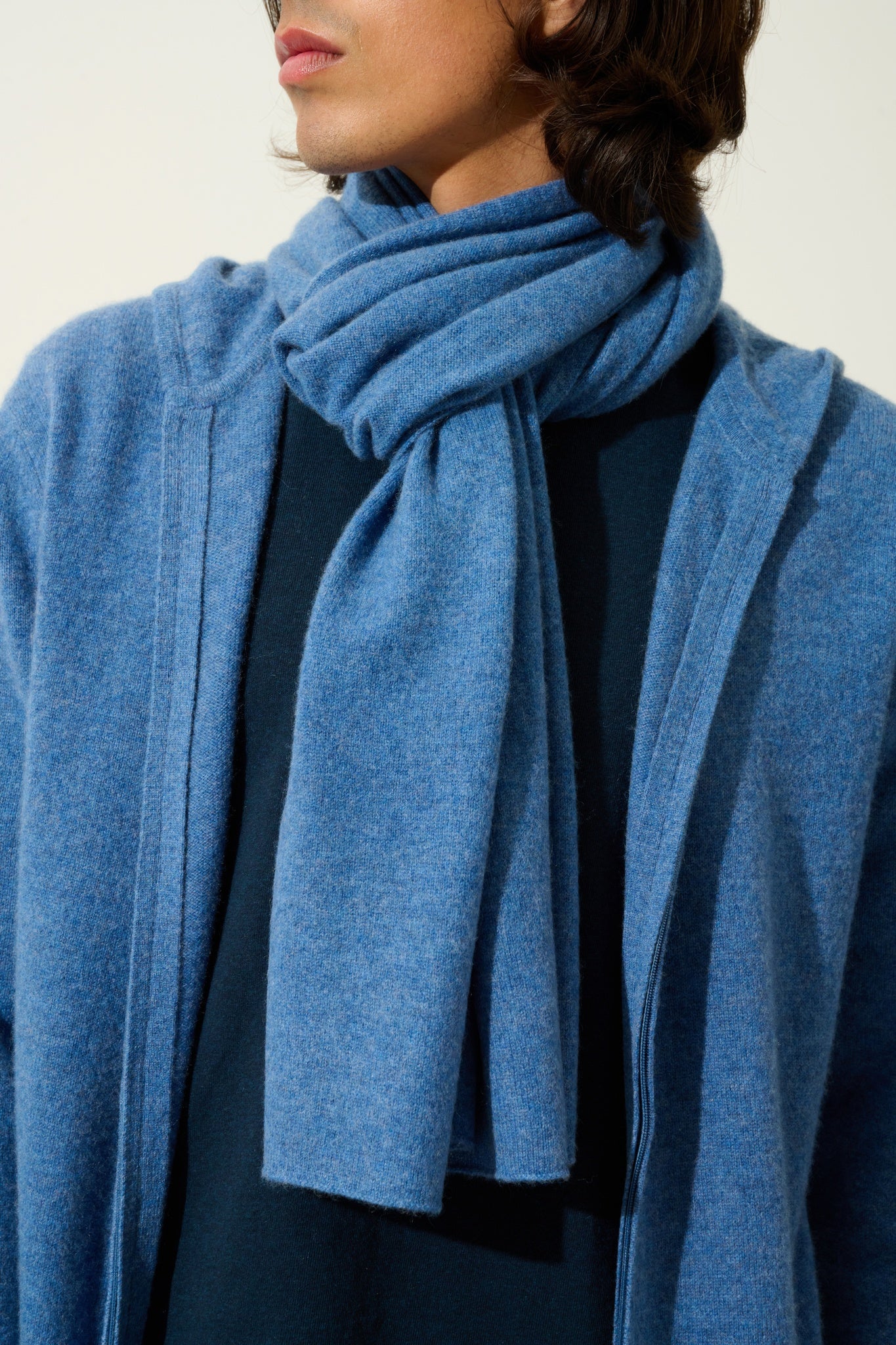 VAYMONT écharpe bleu denim 100% cachemire