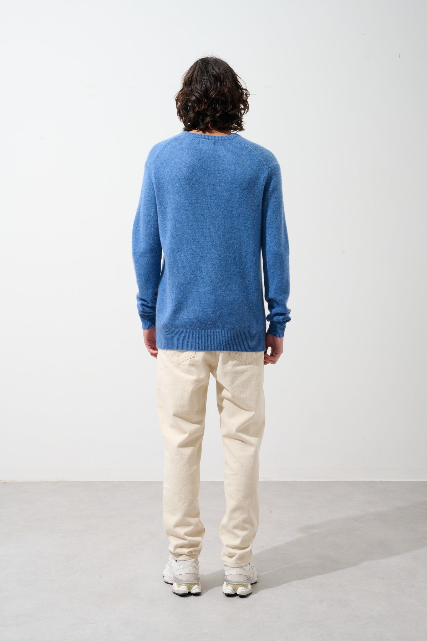 VICTOR Pullover mit V-Ausschnitt 4 Fäden denimblau 100% Kaschmir