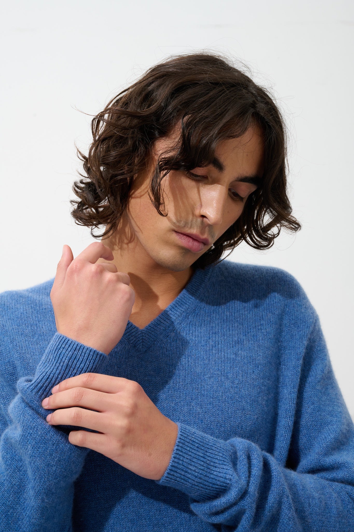 VICTOR Pullover mit V-Ausschnitt 4 Fäden denimblau 100% Kaschmir