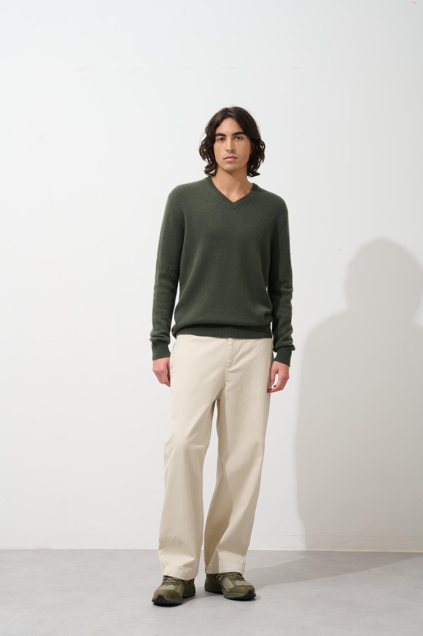 VICTOR Pullover mit V-Ausschnitt 4 Fäden khaki 100% Kaschmir