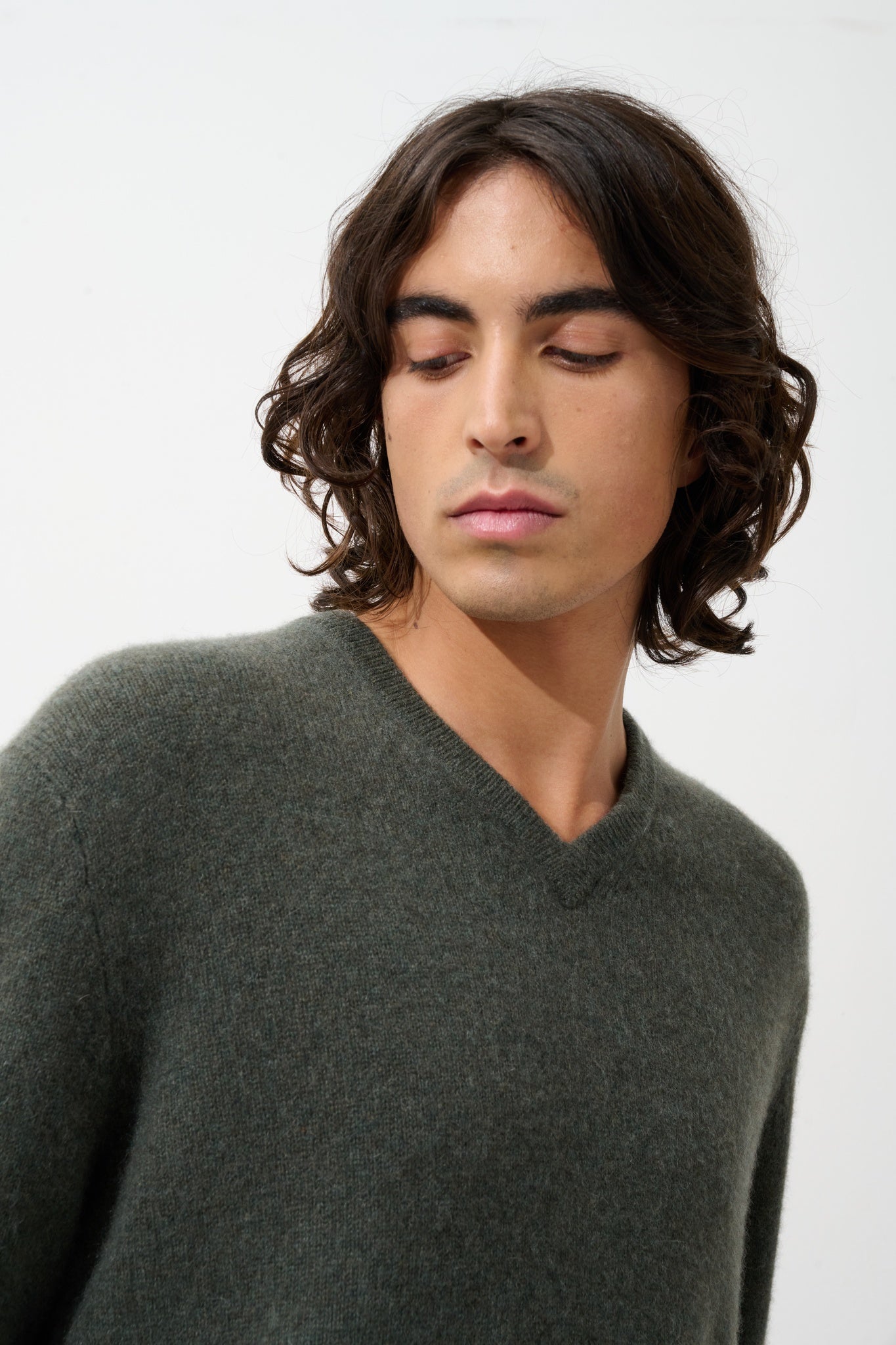 VICTOR pull col v 4 fils kaki chiné 100% cachemire