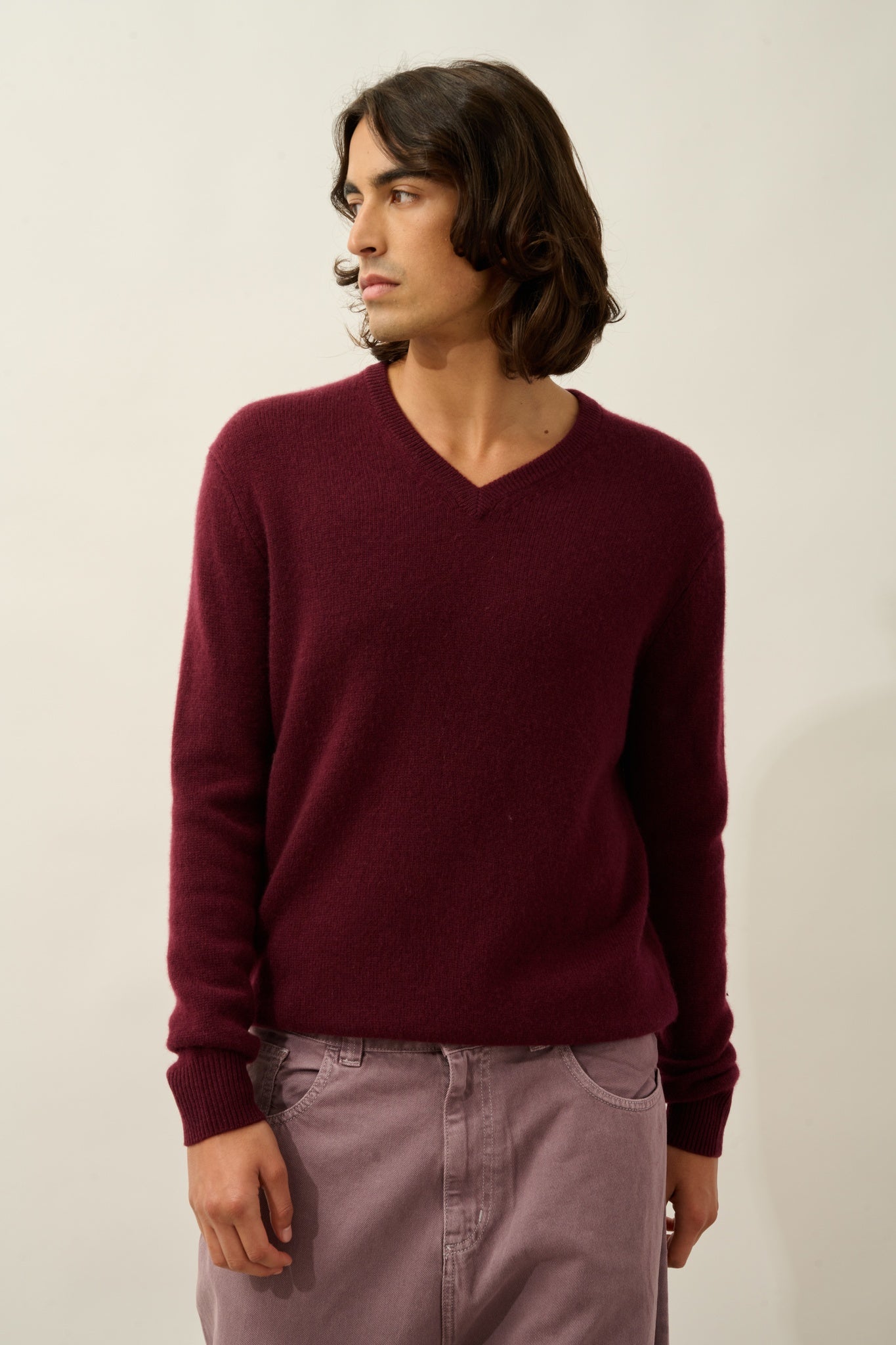 VICTOR pull col v 4 fils mûre 100% cachemire