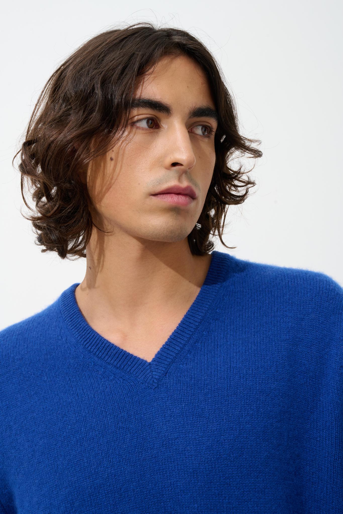 VICTOR Pullover mit V-Ausschnitt 4 Fäden ultramarin 100% Kaschmir