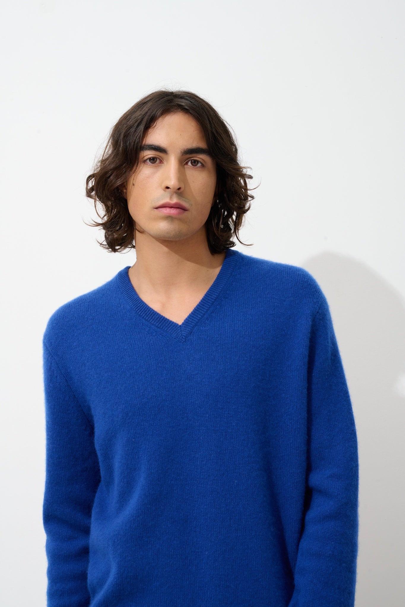 VICTOR pull col v 4 fils outremer 100% cachemire