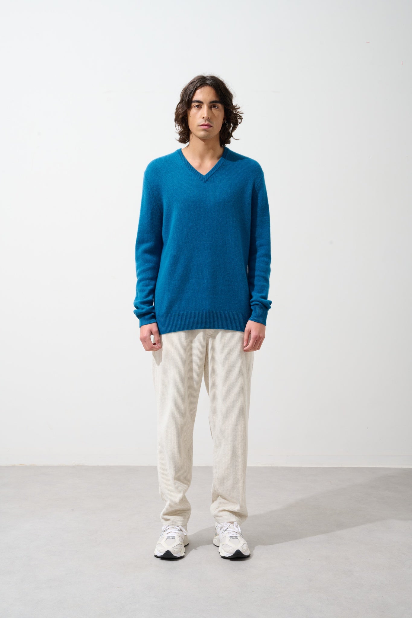 VICTOR Pullover mit V-Ausschnitt 4 Fäden Pfau 100% Kaschmir