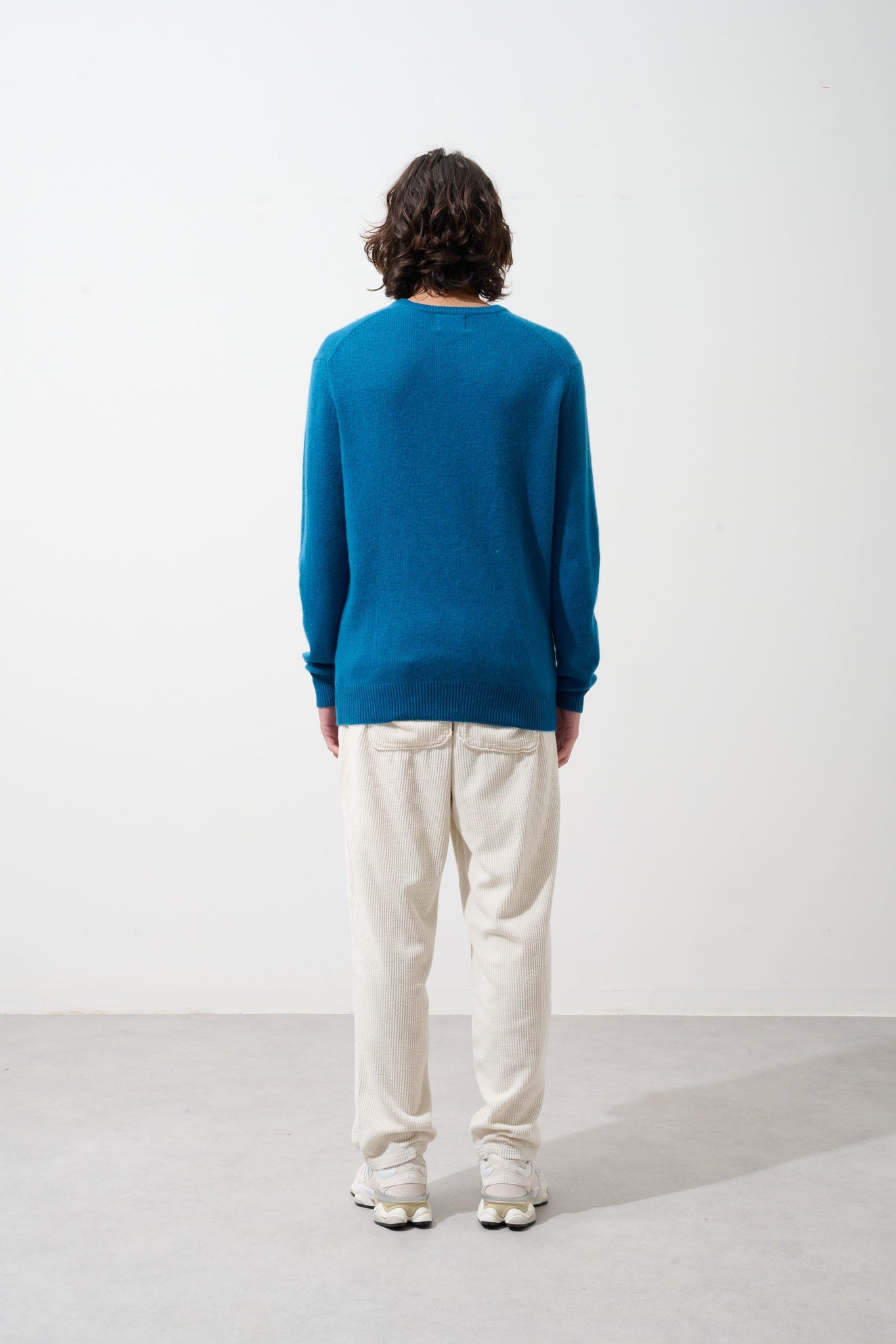 VICTOR Pullover mit V-Ausschnitt 4 Fäden Pfau 100% Kaschmir