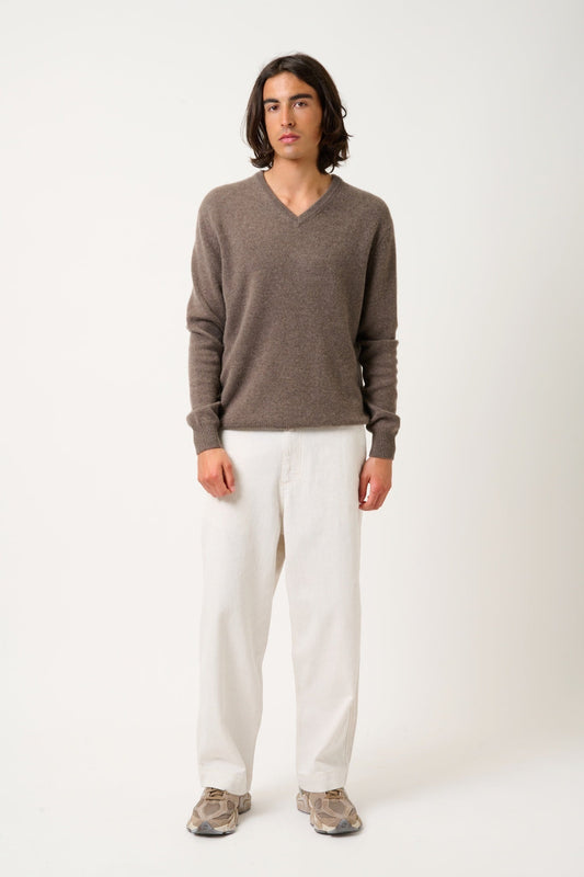 VICTOR 4-fädiger taupemelierter Pullover mit V-Ausschnitt, 100 % Kaschmir