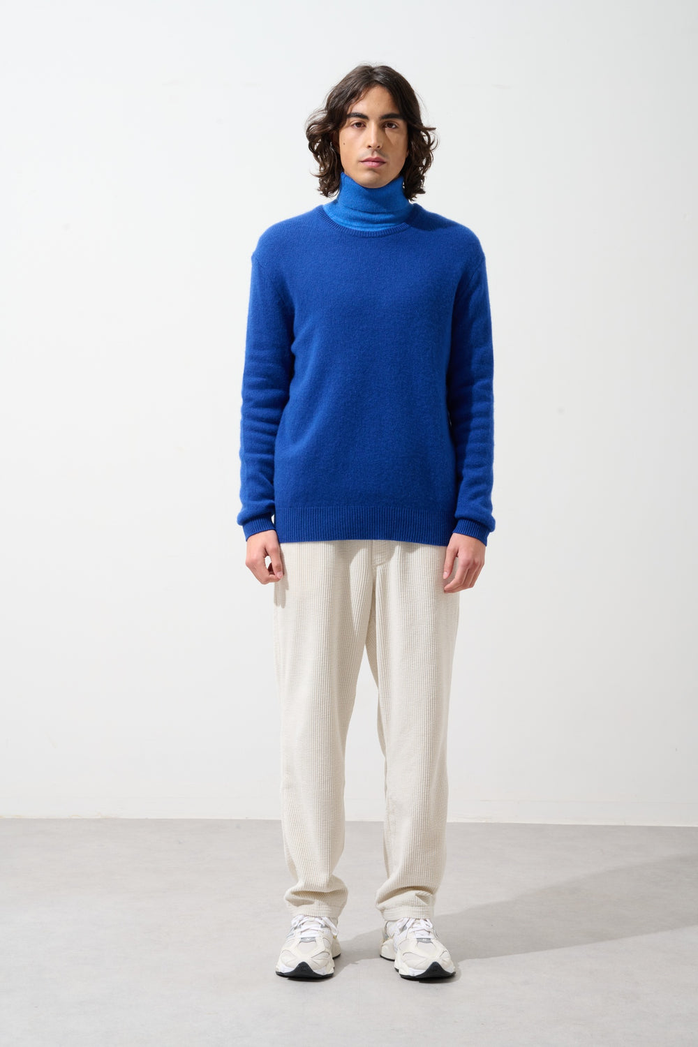 VICTO Pullover mit Rundhalsausschnitt 4 Fäden ultramarin 100% Kaschmir