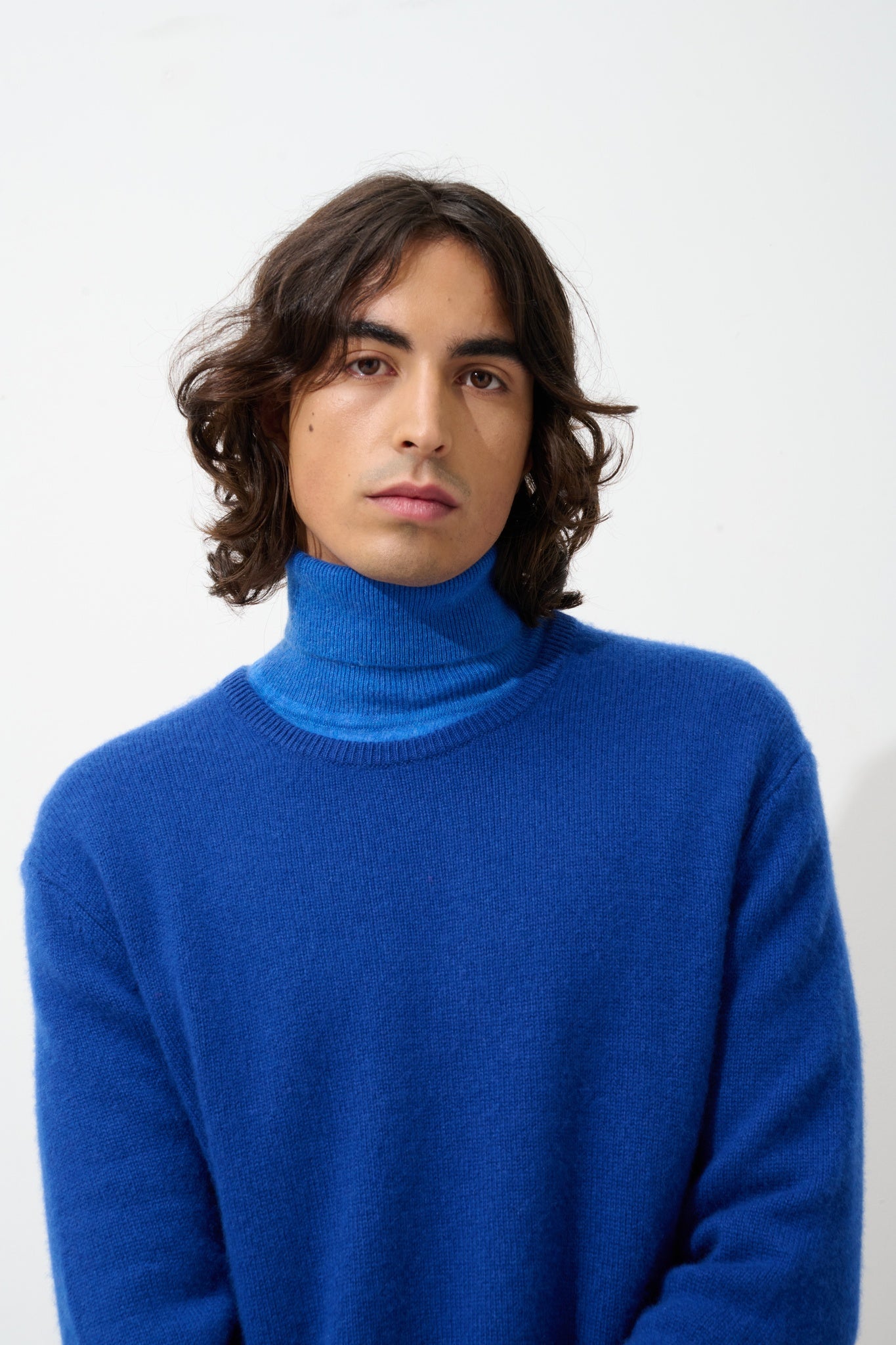 VICTO Pullover mit Rundhalsausschnitt 4 Fäden ultramarin 100% Kaschmir