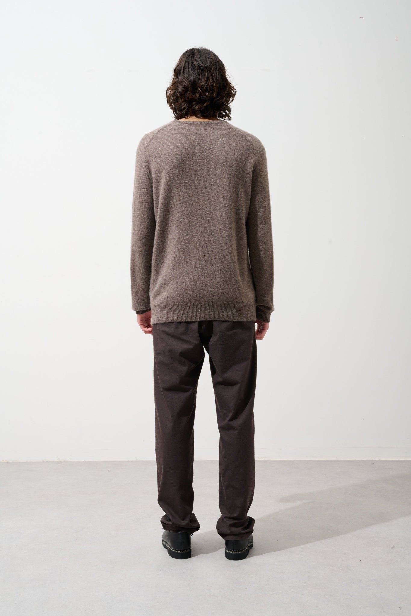 VICTO Pullover mit Rundhalsausschnitt 4 Fäden taupe meliert 100% Kaschmir