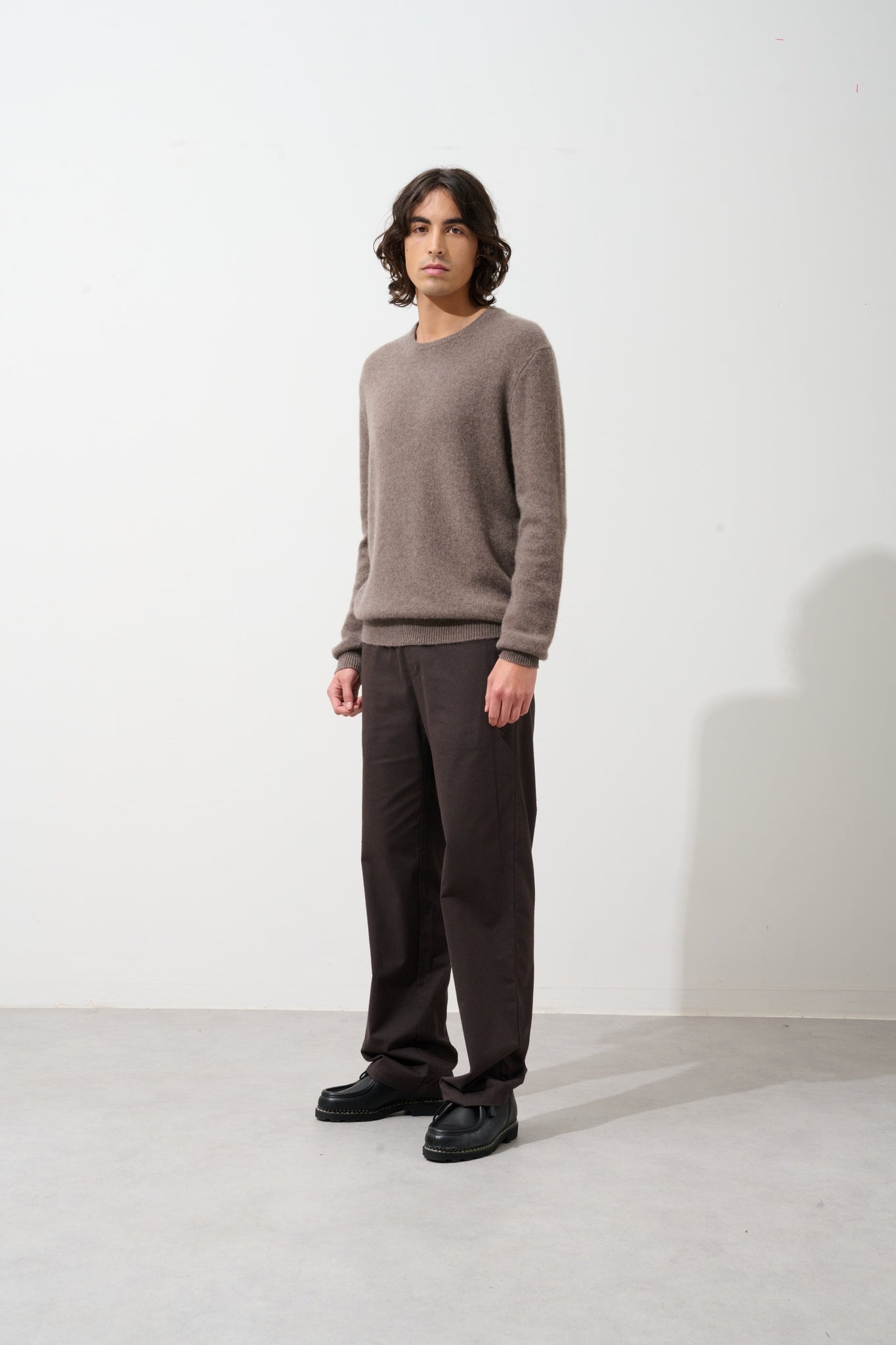 VICTO Pullover mit Rundhalsausschnitt 4 Fäden taupe meliert 100% Kaschmir