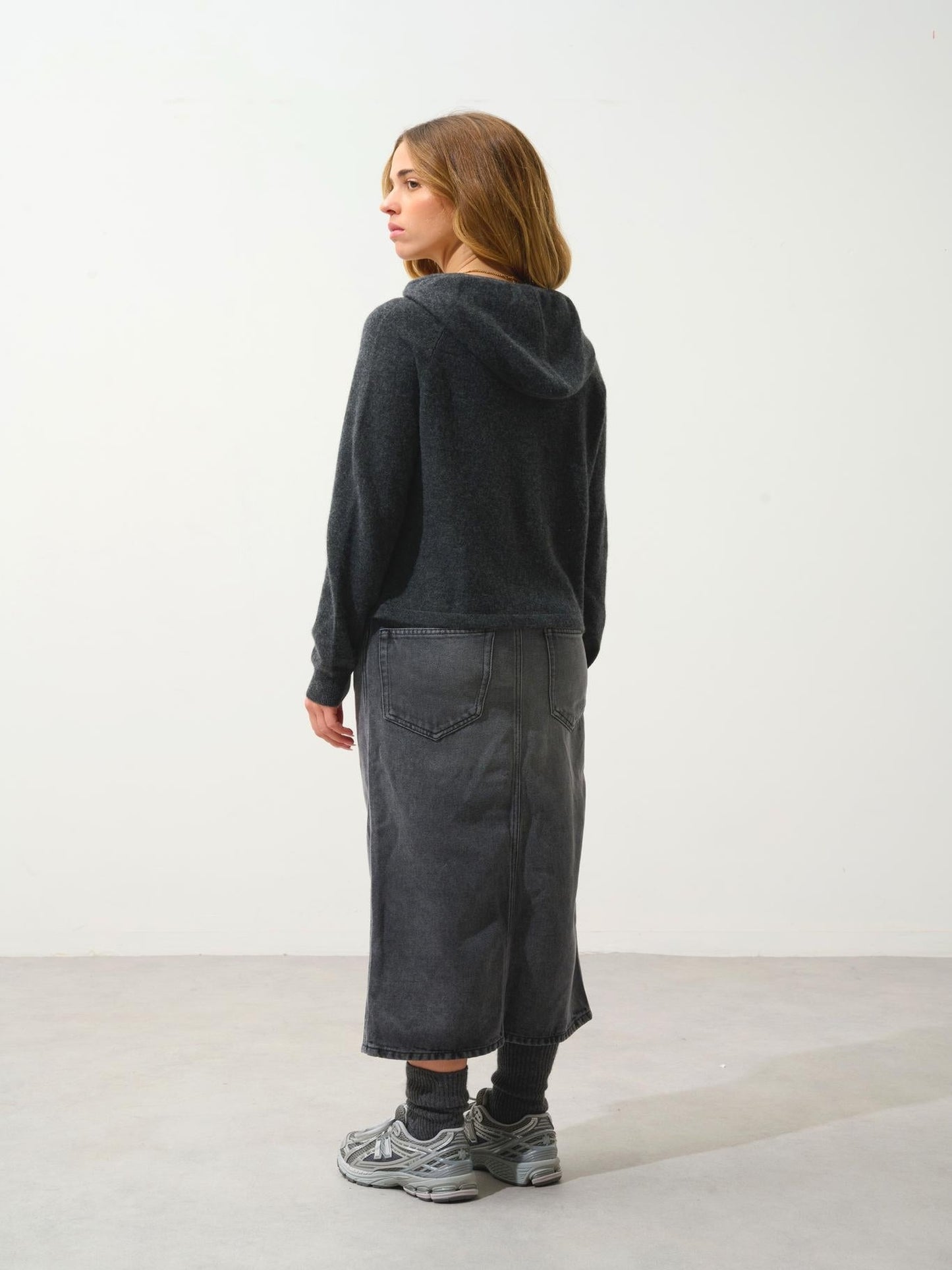 YARLSIDE pull capuche carbone chiné 100% cachemire