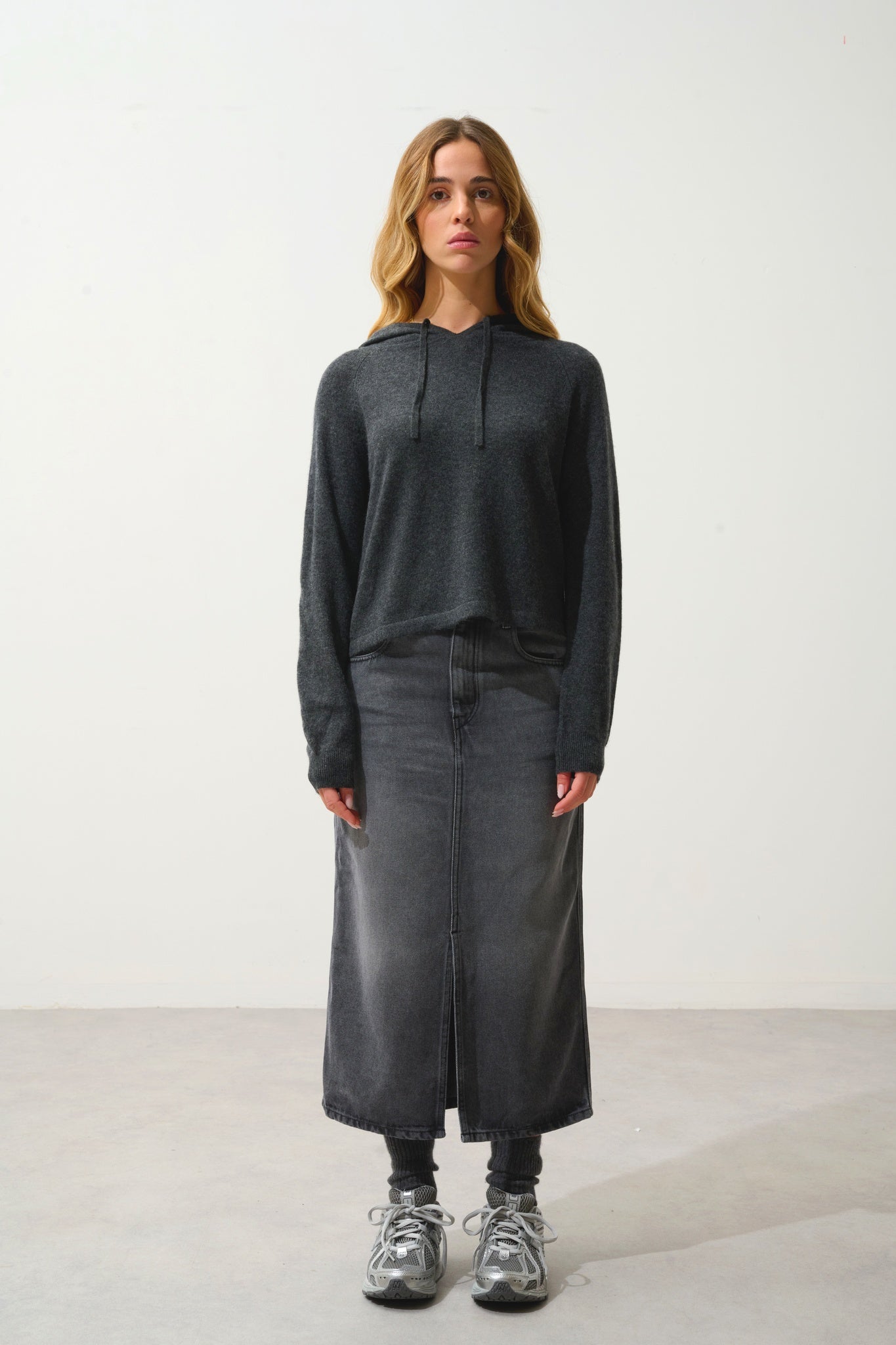 YARLSIDE pull capuche carbone chiné 100% cachemire