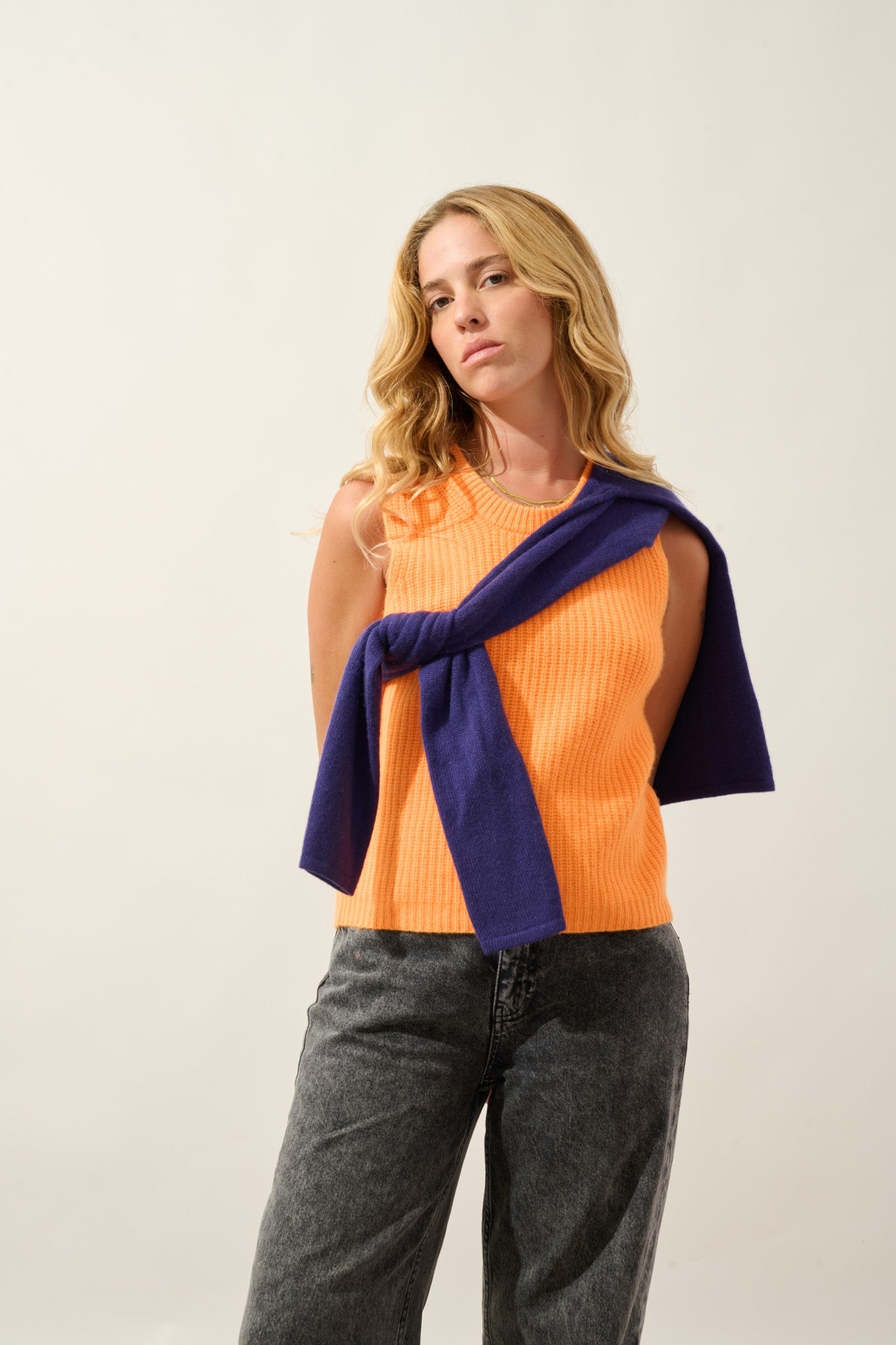 zyraen débardeur col rond 6 fils mandarine fluo 100% cachemire