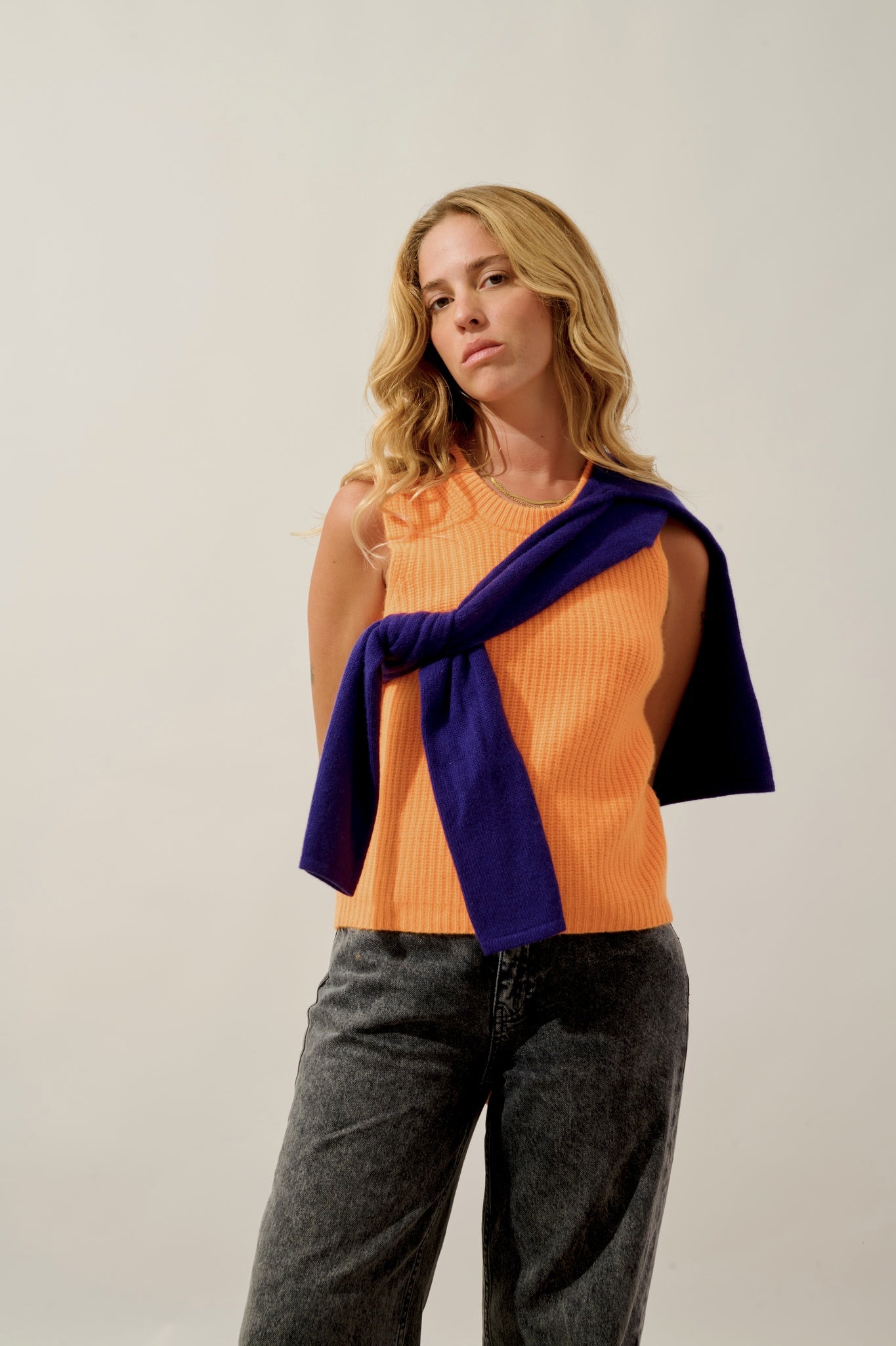 ZYRAEN débardeur col rond 6 fils mandarine fluo 100% cachemire