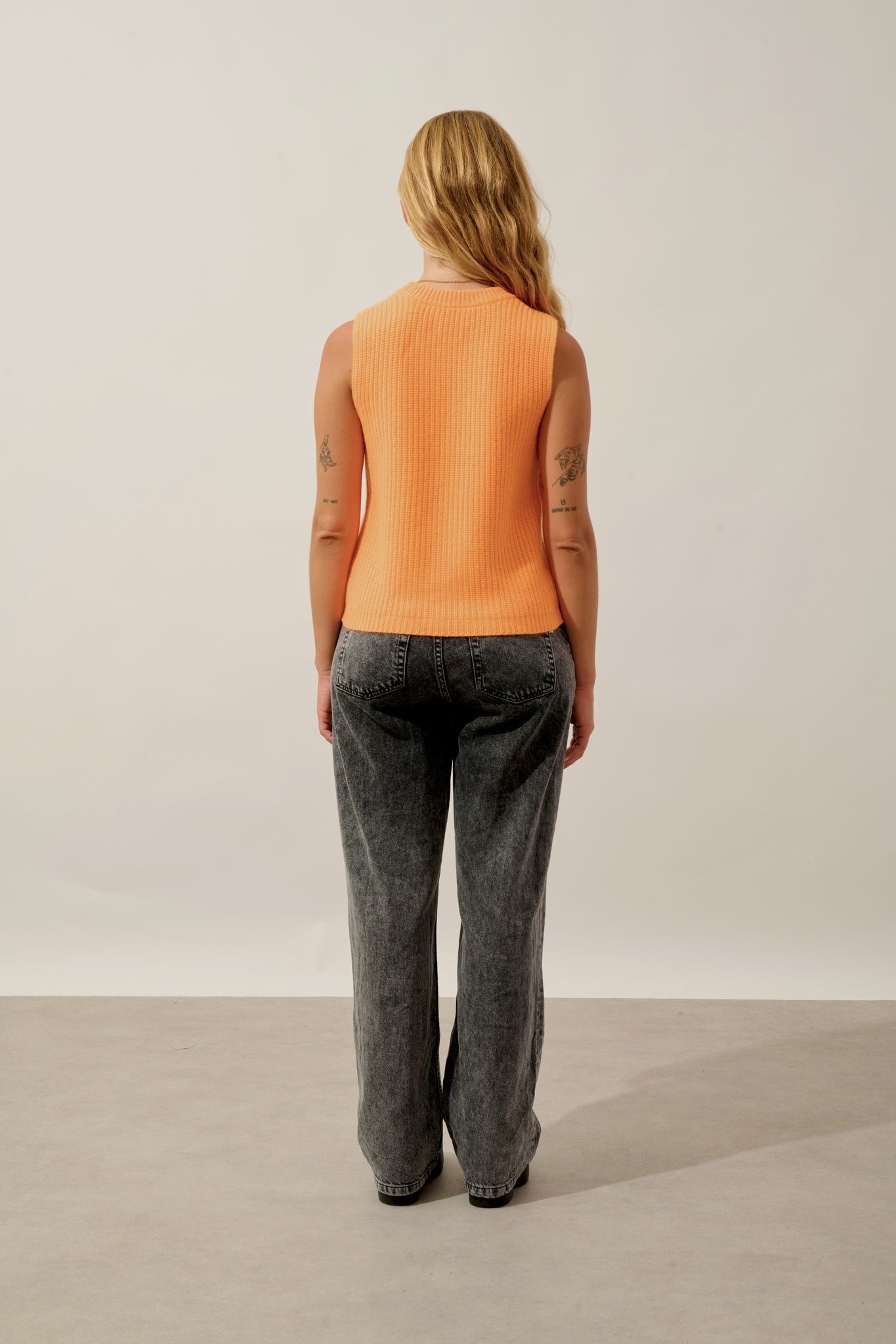 ZYRAEN débardeur col rond 6 fils mandarine fluo 100% cachemire