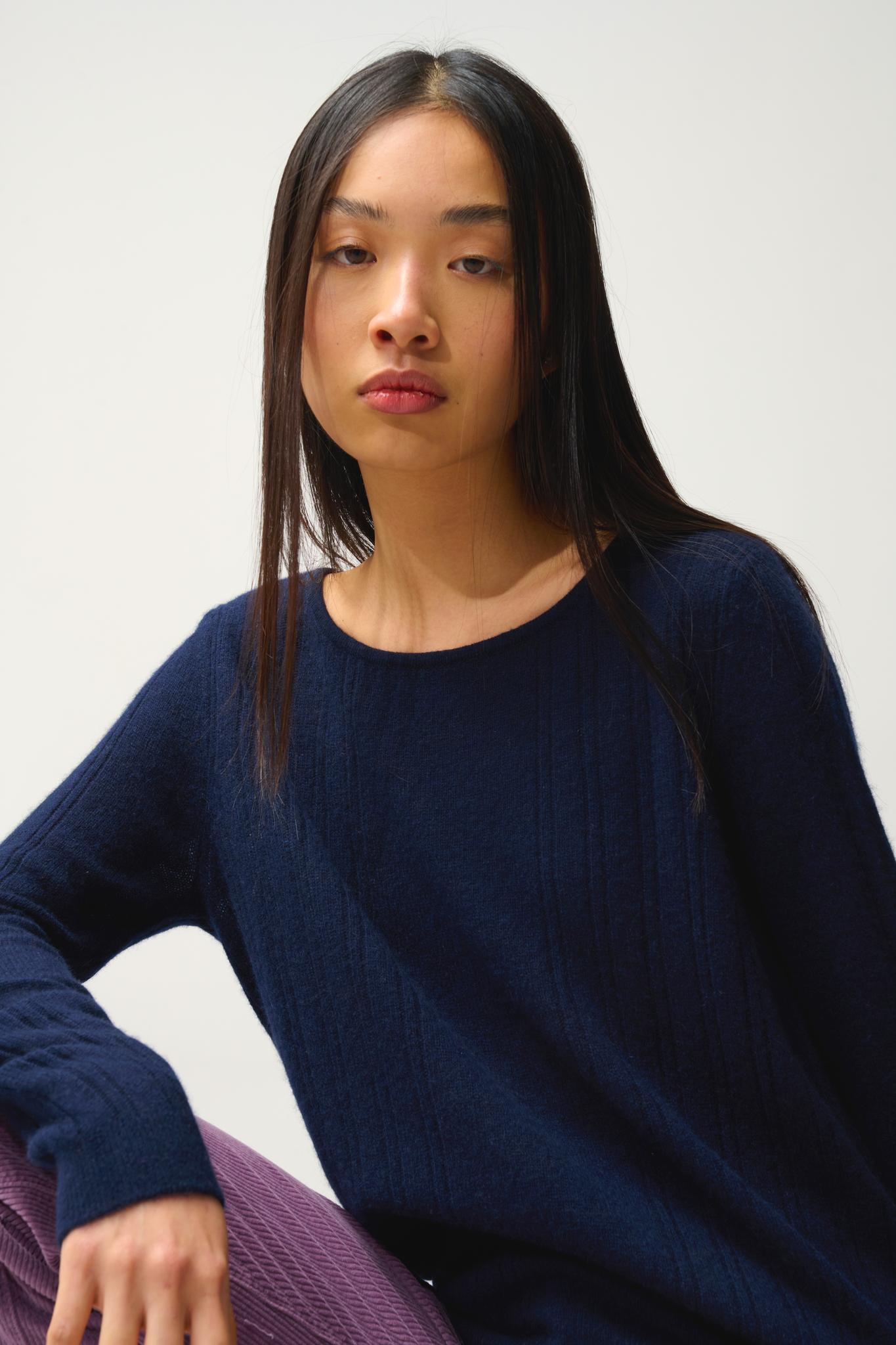 DIANA navy boat-neck sweater 100% cashmere