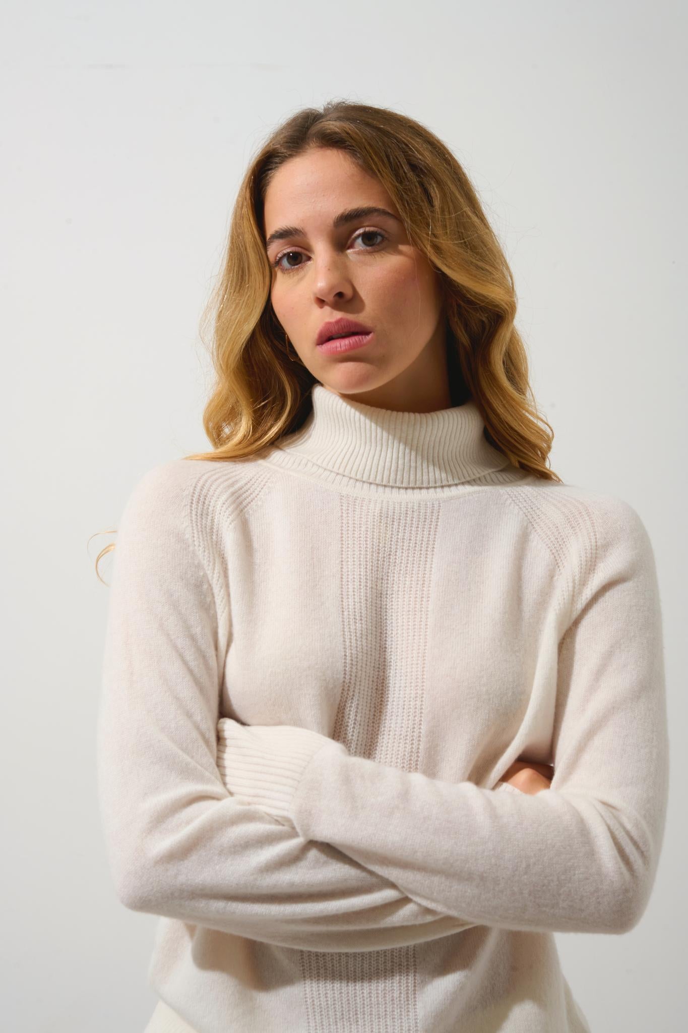 DOLCE Elfenbein Rollkragenpullover 100% Kaschmir