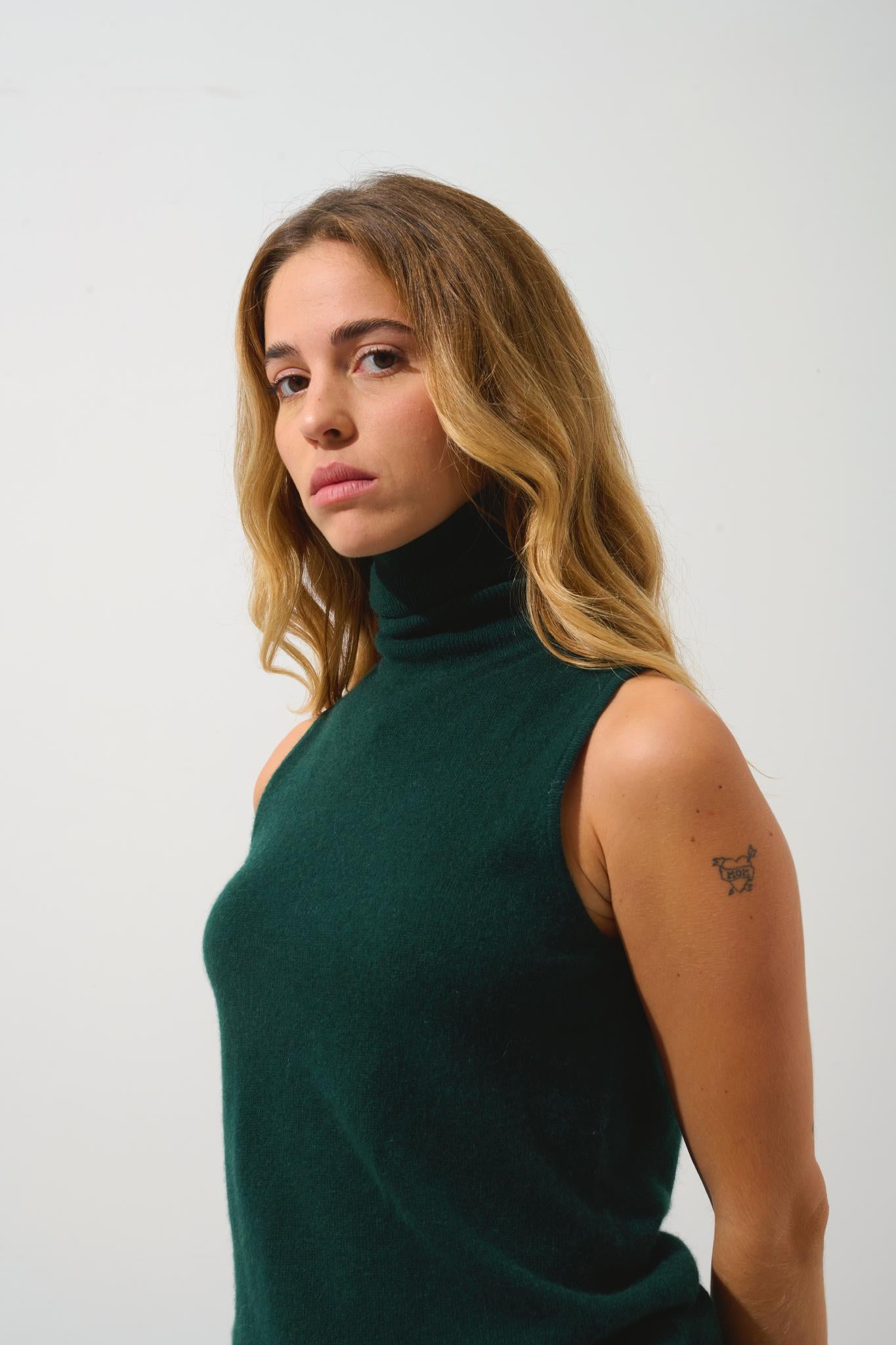 CAPUCIN cypress sleeveless turtleneck sweater 100% cashmere