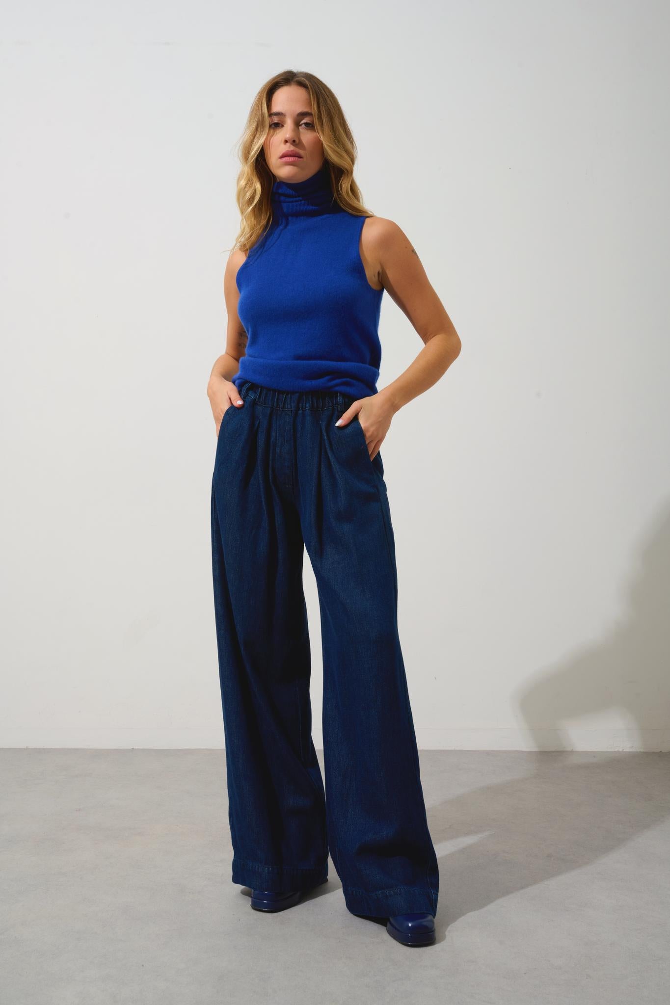 CAPUCIN ärmelloser Rollkragenpullover ultramarin 100% Kaschmir