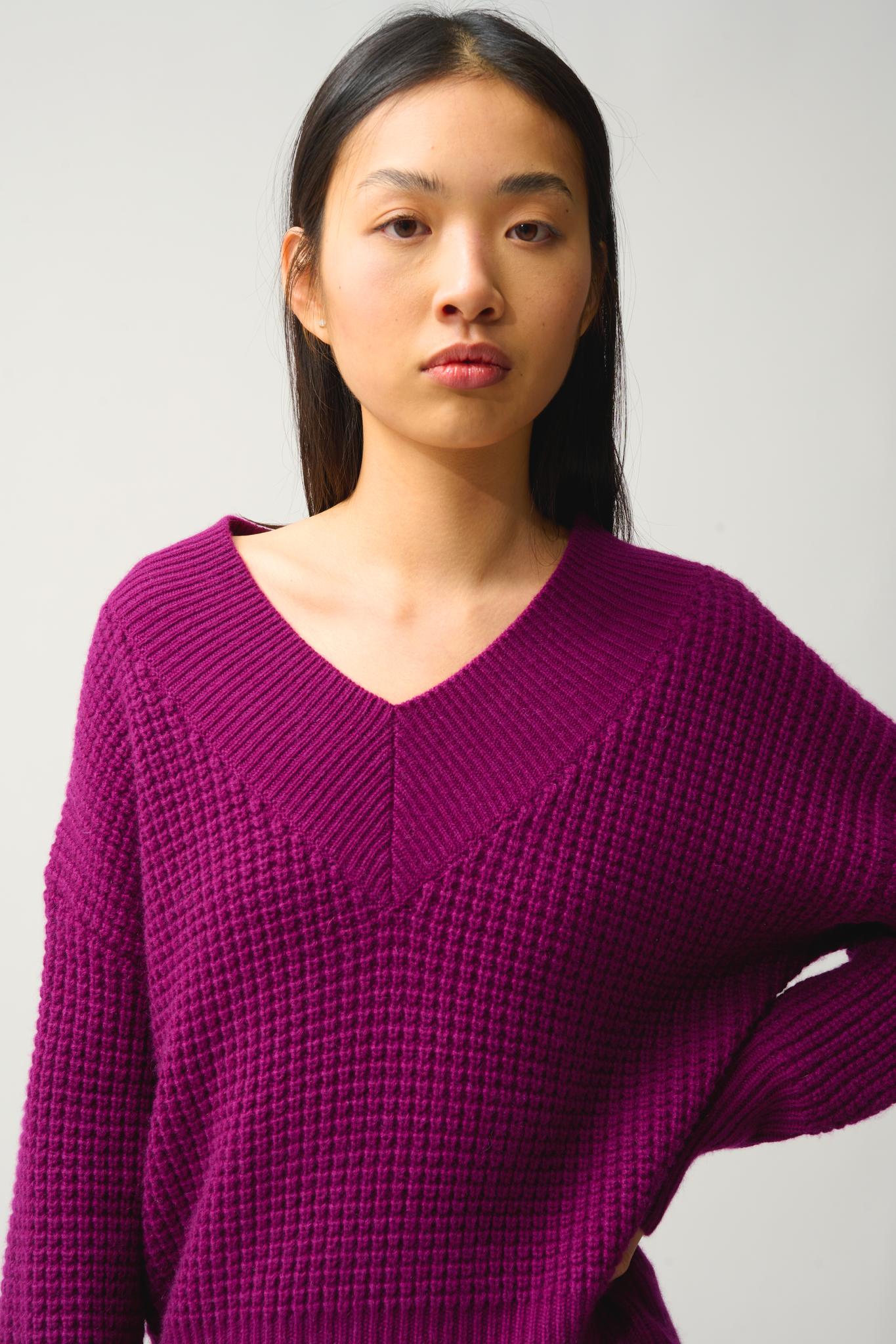 ALPANDE pull col v 8 fils prune 100% cachemire