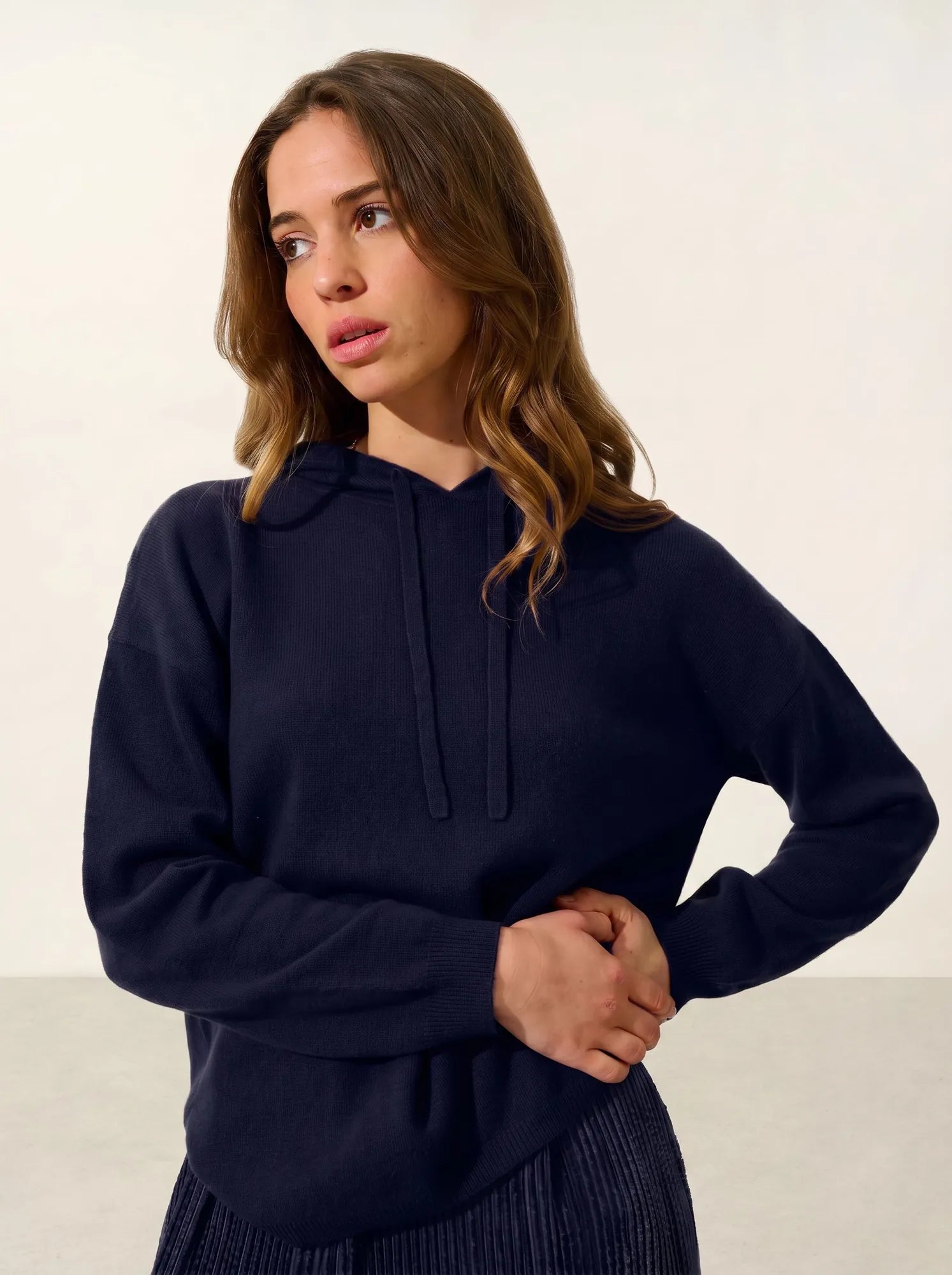DORTE Pull Capuche Bleu Marine