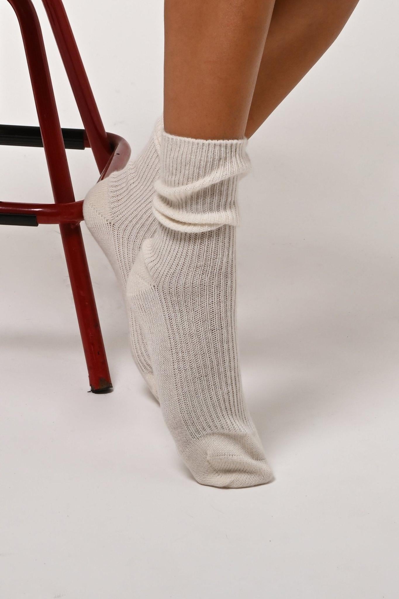 CHEWILA 4-ply snow socks 100% cashmere