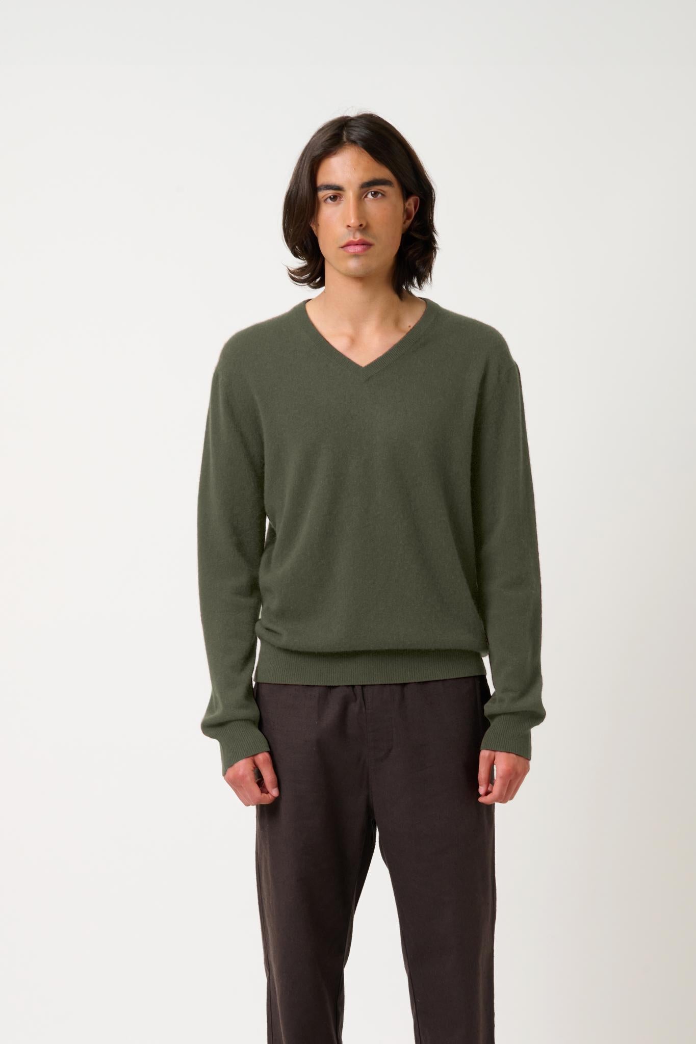 AGEL khaki v-neck sweater 100% cashmere