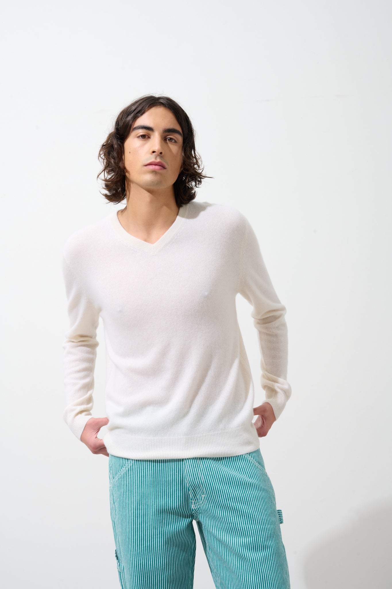 AGEL v-neck sweater snow 100% cashmere